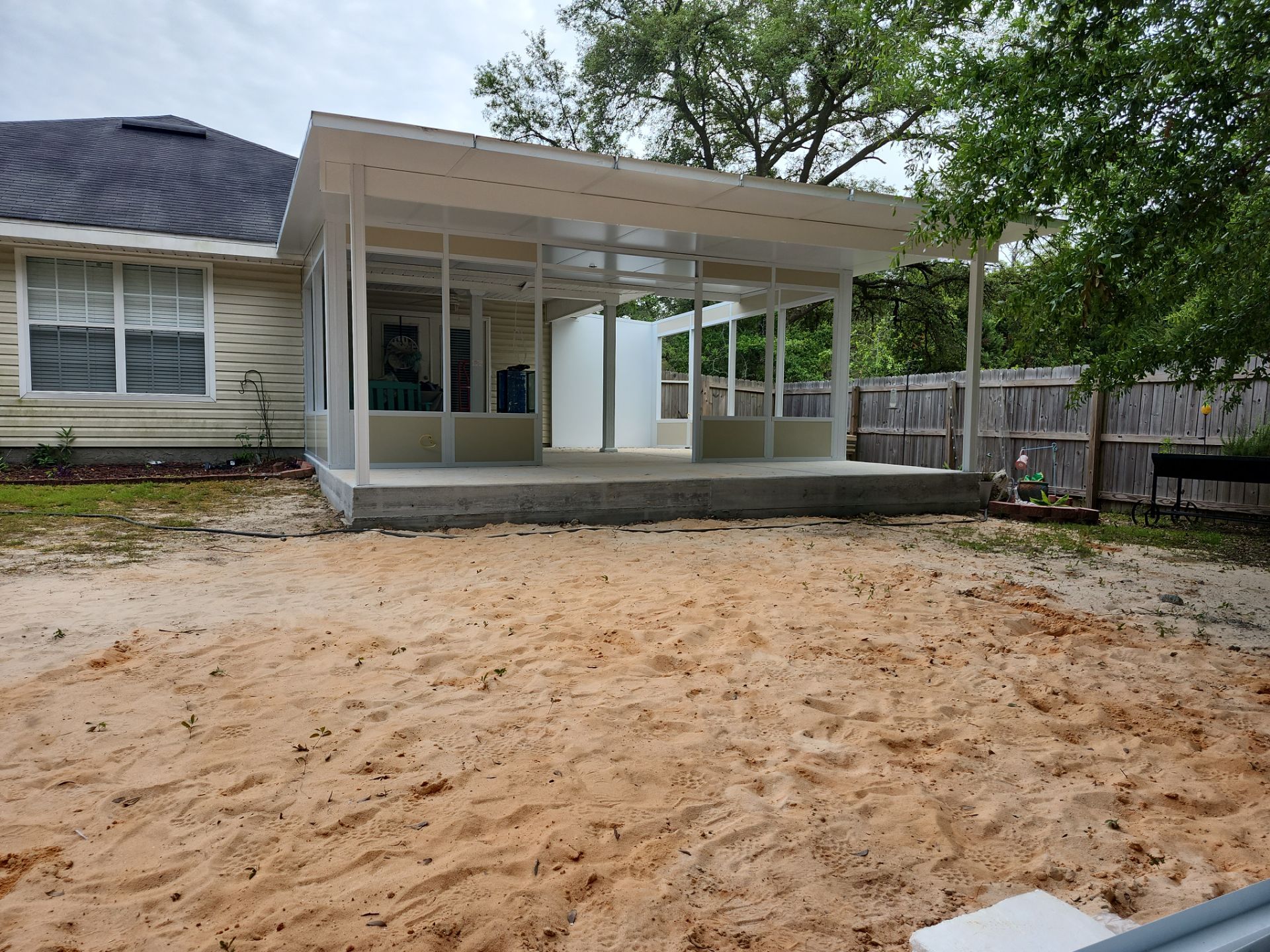 Milton Glass Room Using Colorbeam by Titan Sunrooms
