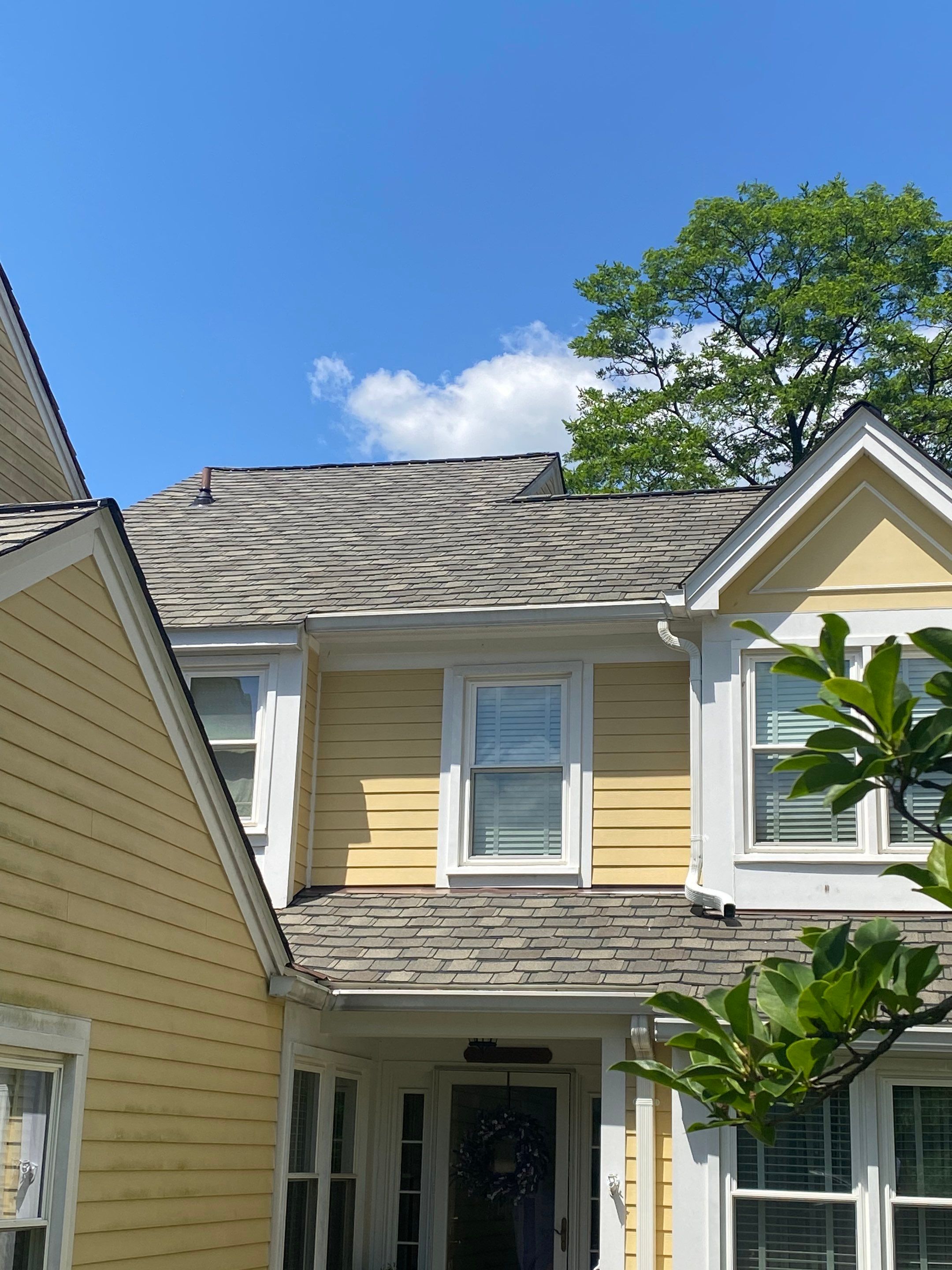 Arlington: CertainTeed Grand Manor Designer Shingles in Weathered Wood by RM Banning, Inc.