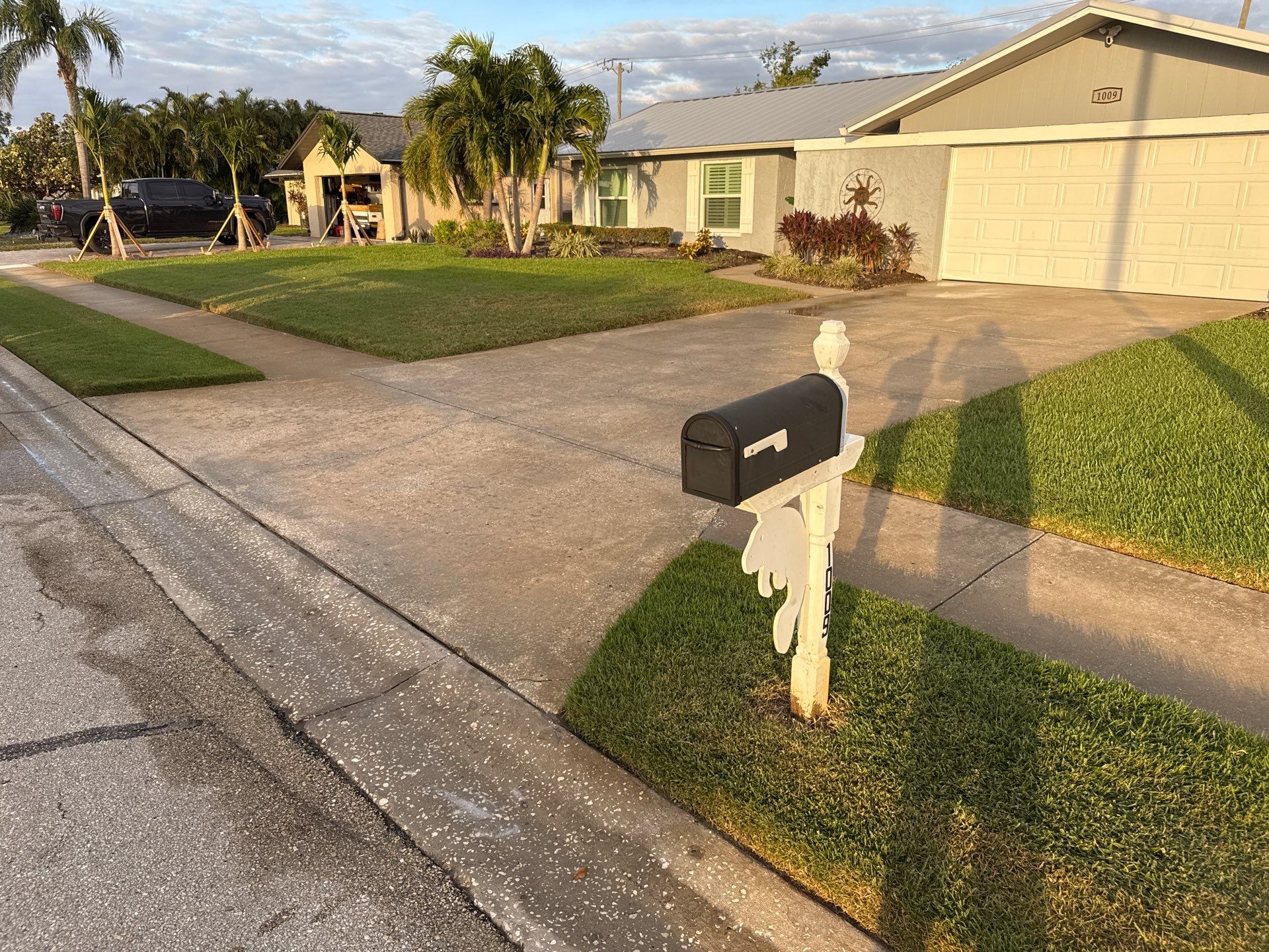 West Bradenton Pressure Washing and Rust Treatment by Sunshine AquaWash
