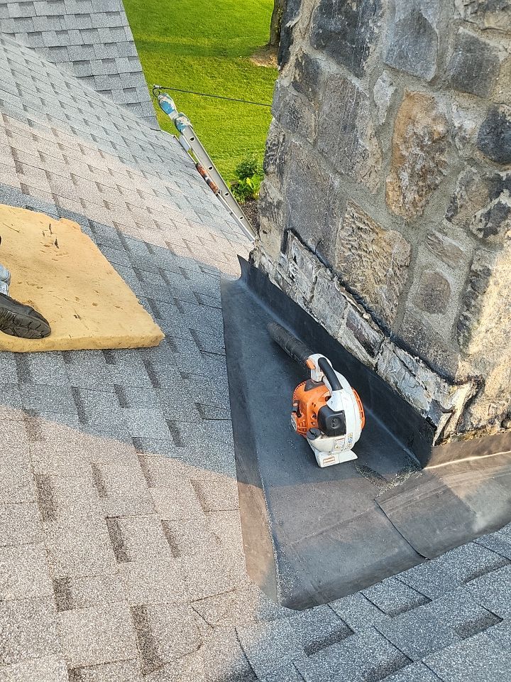 ATLAS PINNACLE COLOR: PEWTER by Eagle Eye Roofing