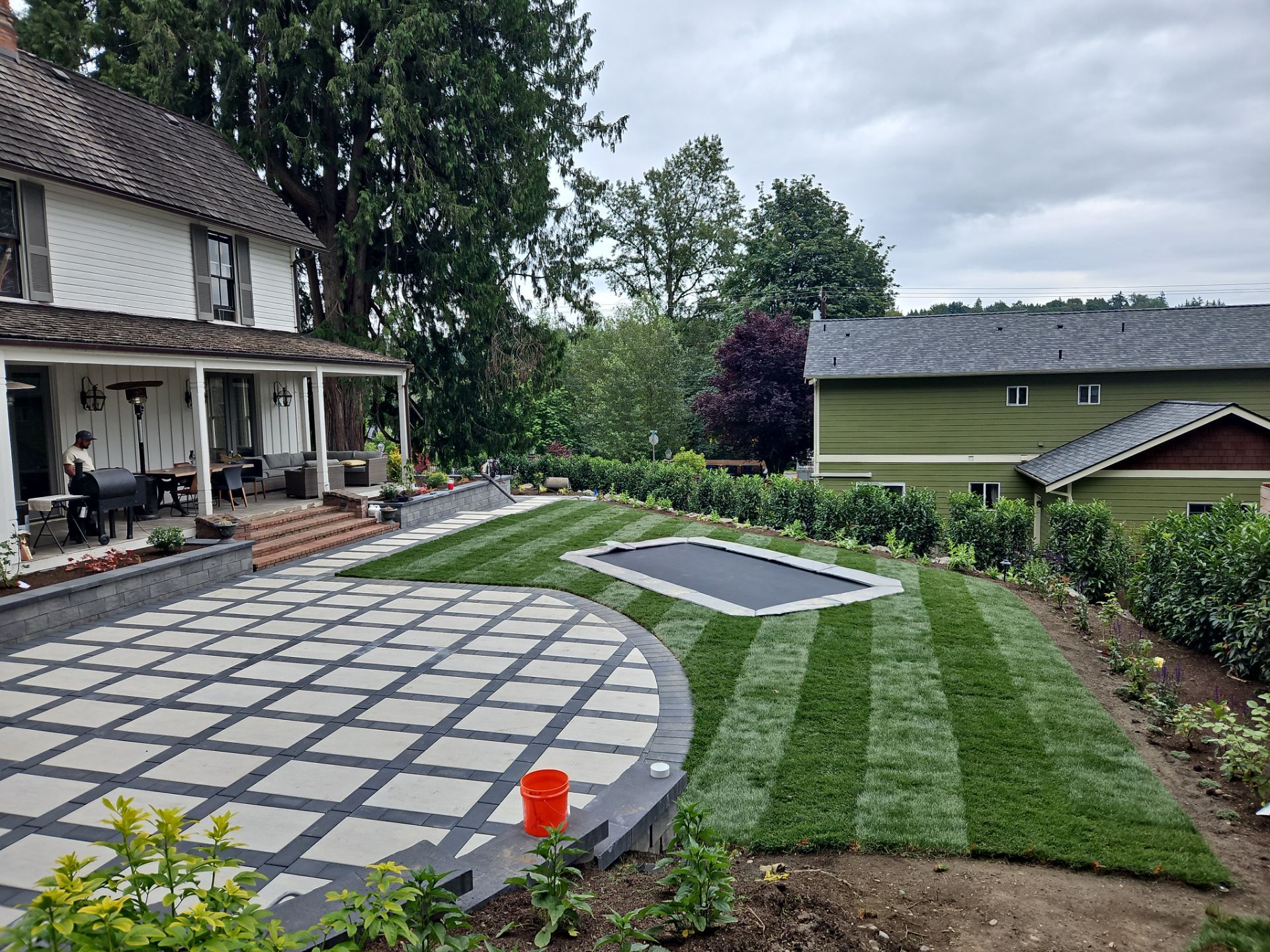 Maple Ave Renovation by Pacific Pine Landscape