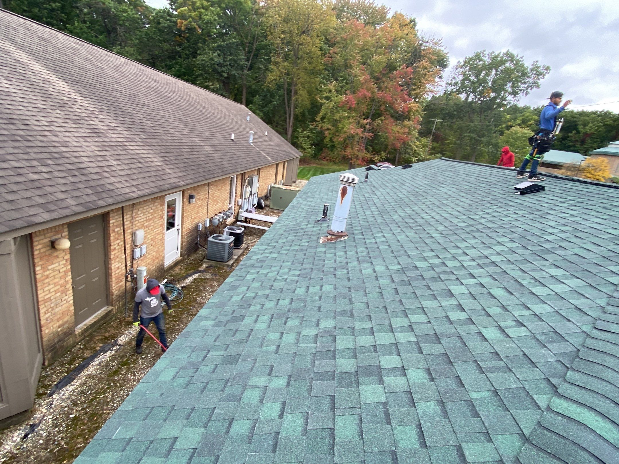 Roof Replacement using CertainTeed Landmark by 180 Contractors