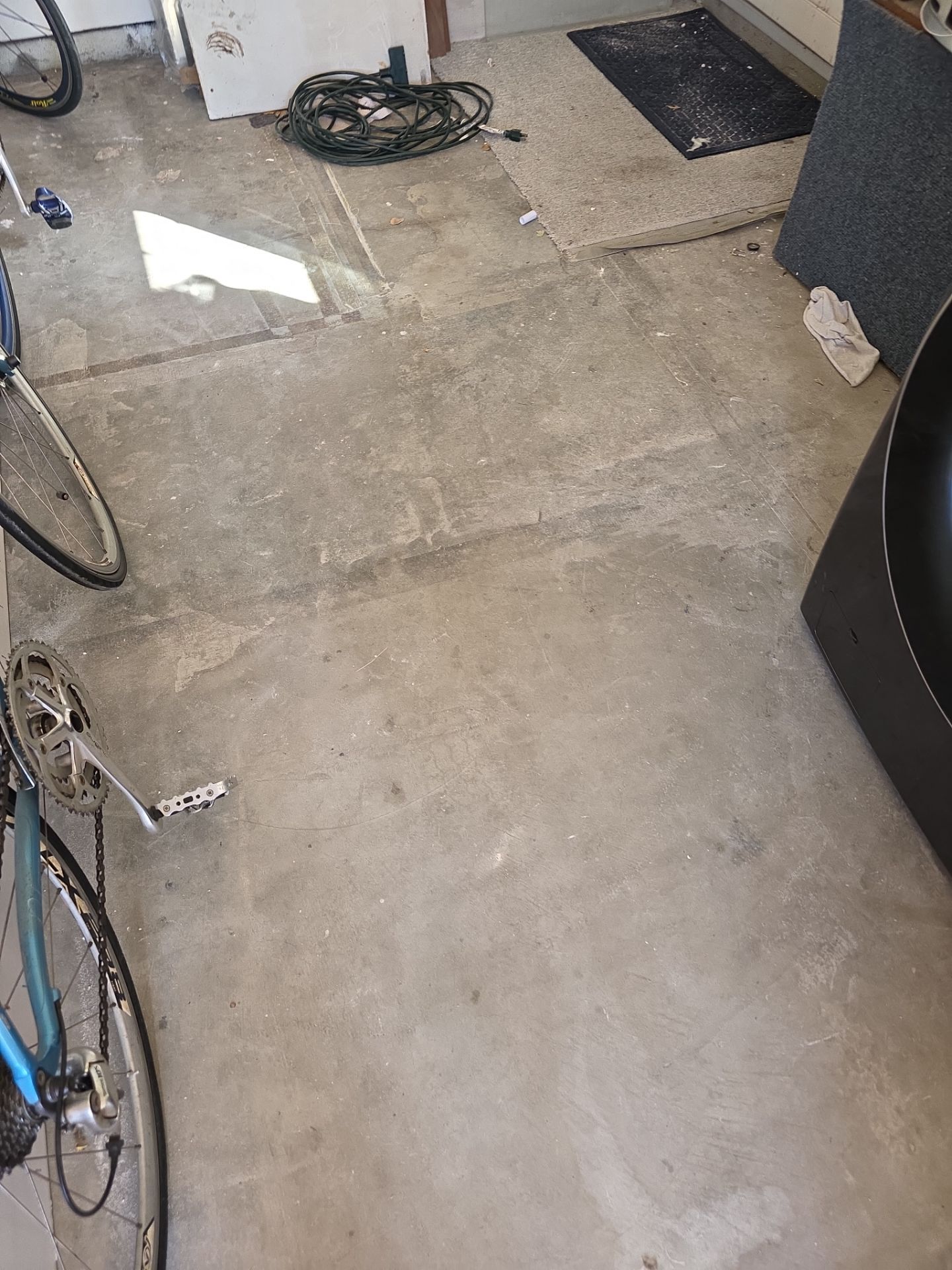 Morro Bay Garage Floor Transformation with Glacier chip Coating by MGP Coatings