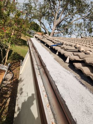 Tile Roof Repair in Lake Worth – Expert Restoration & Leak Fixing