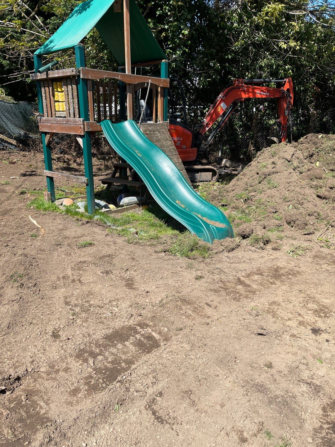 Backyard Renovation | Lynnwood  by Jireh Asphalt & Concrete Inc 