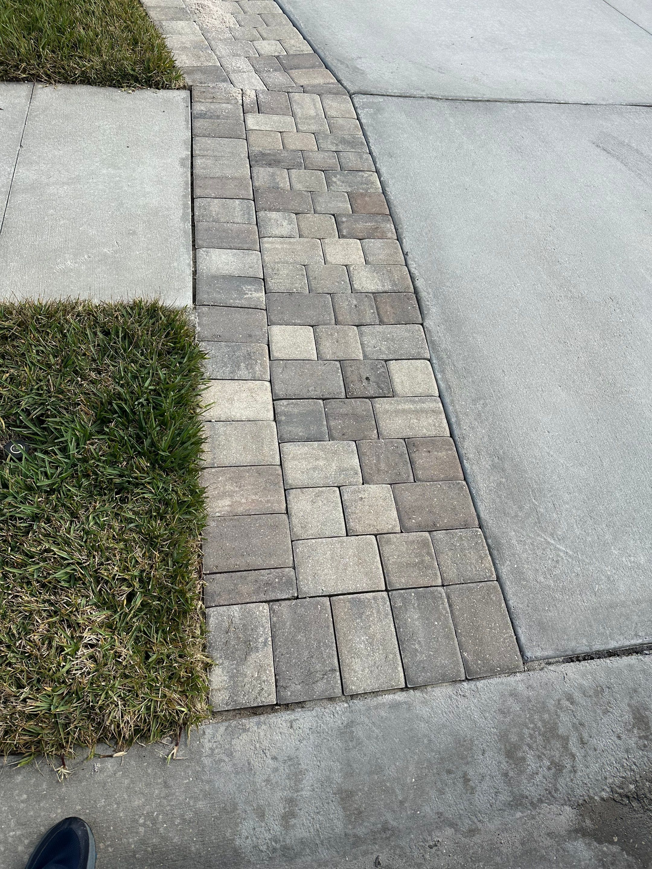 Roof Cleaning, Driveway Cleaning & Paver Patio Cleaning in Willow Palms Estates, Palmetto, FL | Sunshine AquaWash by Sunshine AquaWash