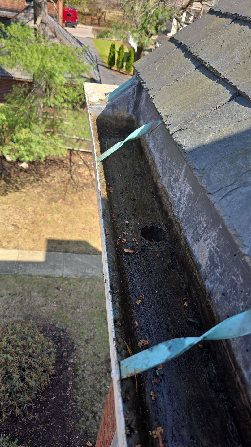 Commercial gutter cleaning Boston, MA after photo with clean gutters