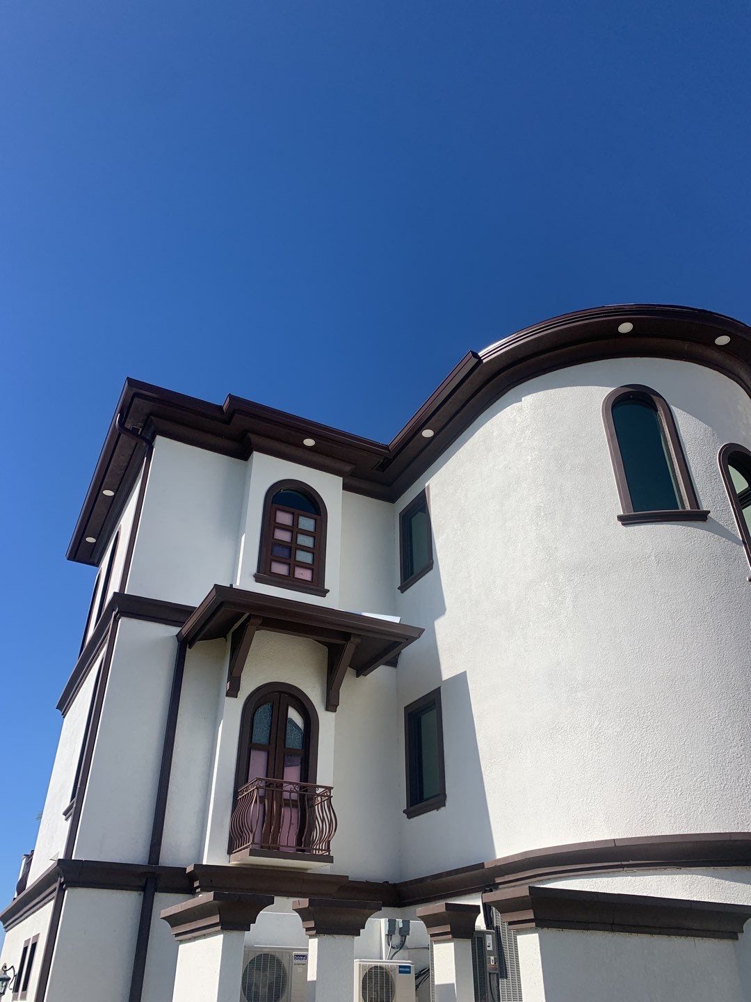 Brown Seamless Gutters using Royal Brown in Fort Myers FL by Gutter Professors