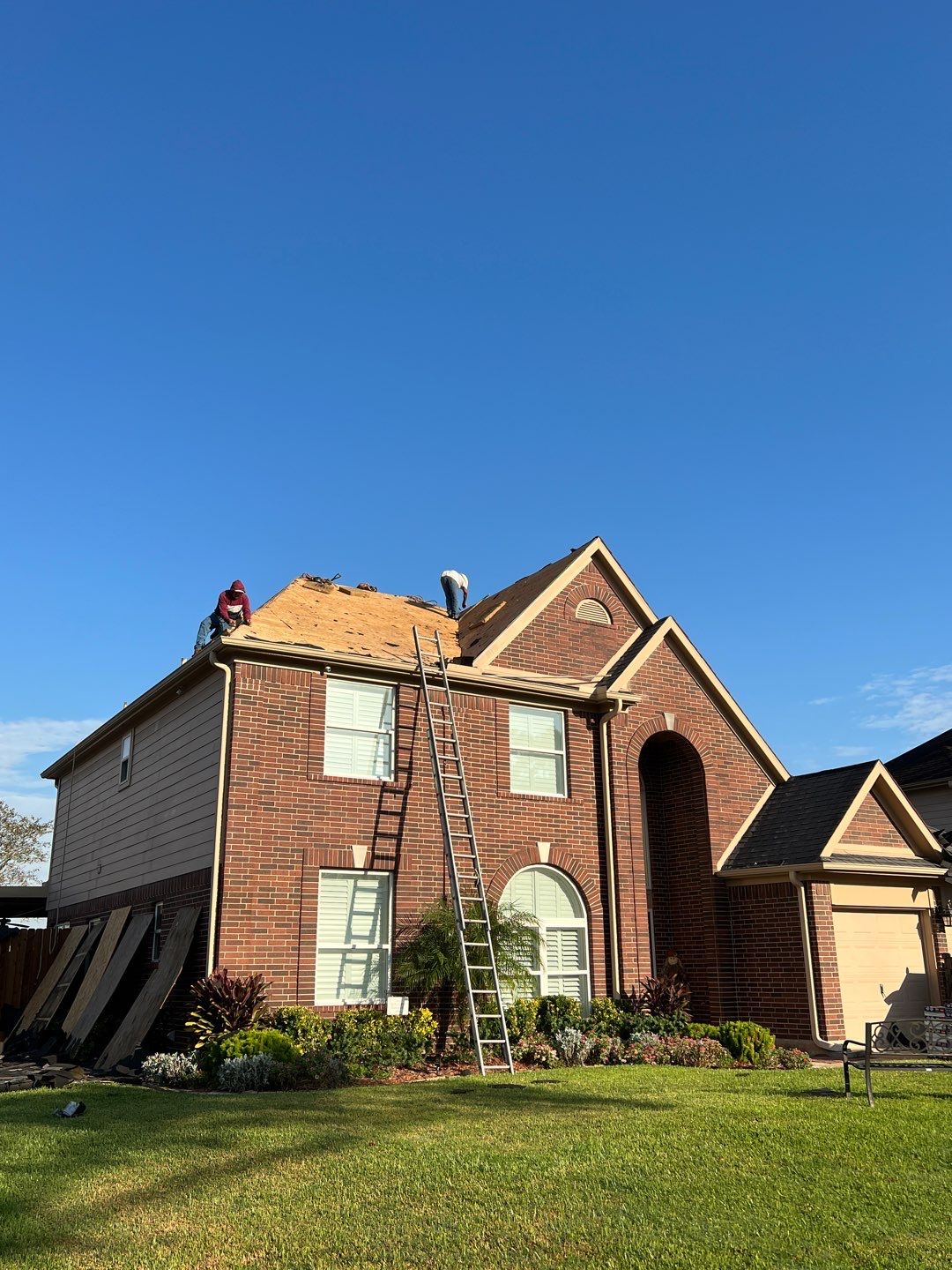 Residential Roof Replacement in Friendswood, Tx  by Elite Roofing LLC