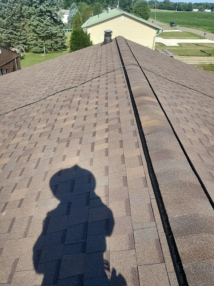 ATLAS PINNACLE COLOR: HEATHER by Eagle Eye Roofing