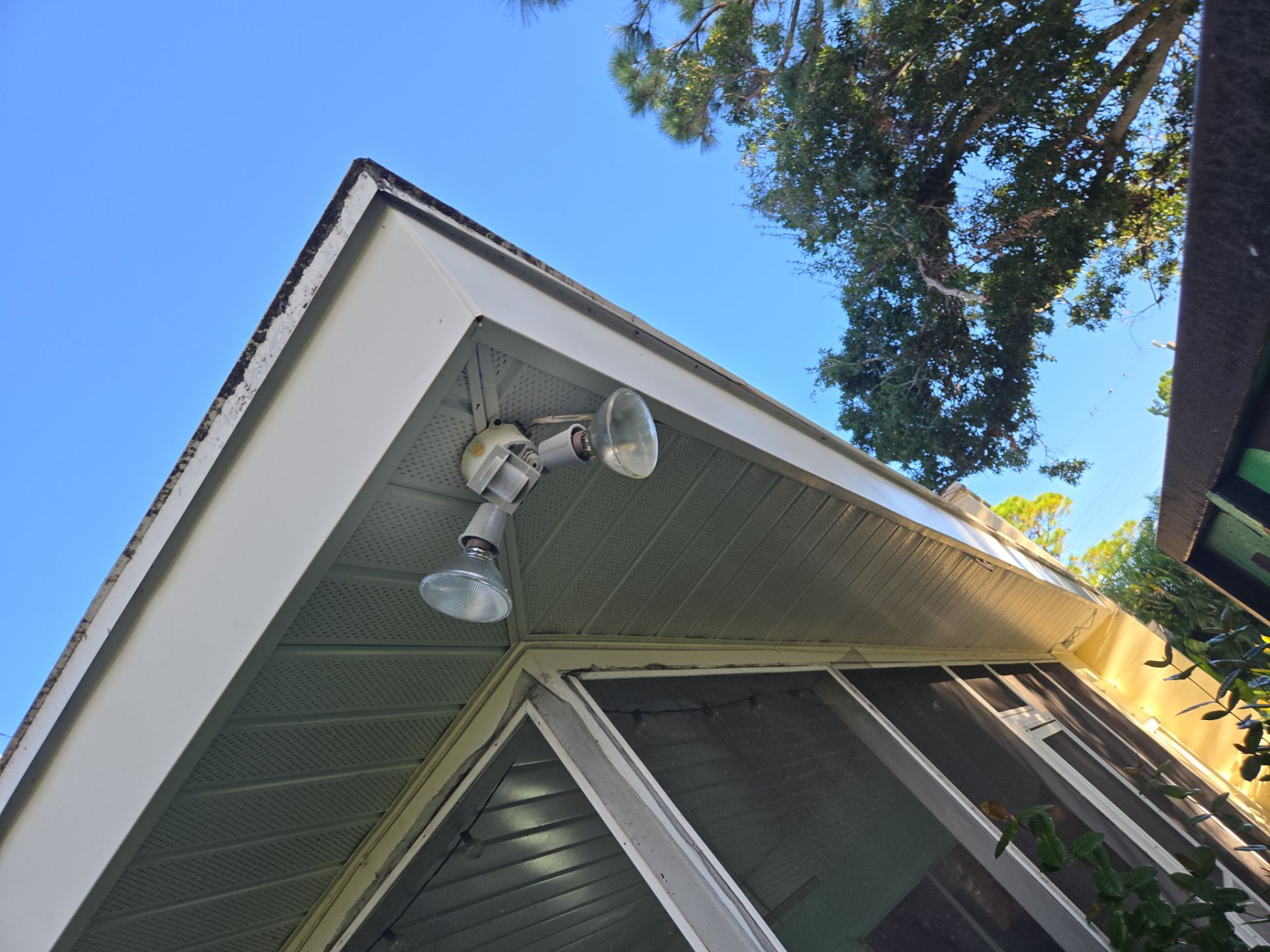 Project in St. Petersburg 33712 by Mitchell Roofing Company LLC 