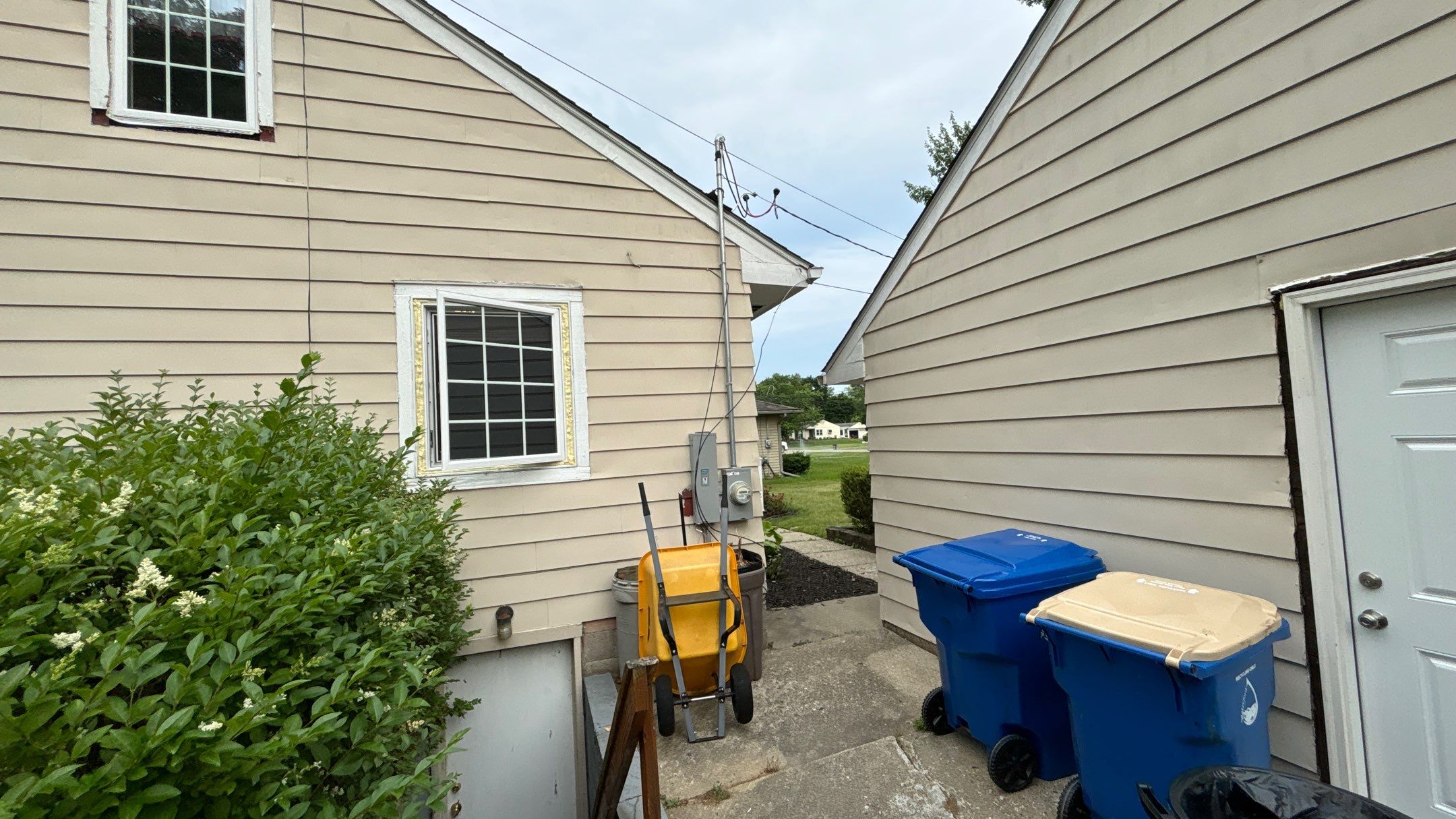 Siding Replacement using Alside Odyssey D4" by 180 Contractors