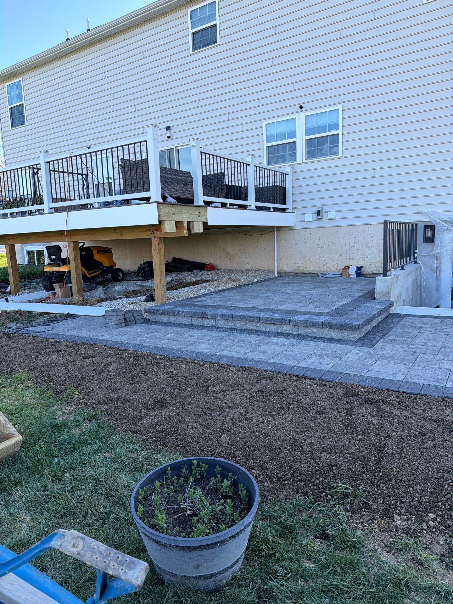 Hardscape Project by Studio G Indoor Spaces & Outdoor Living