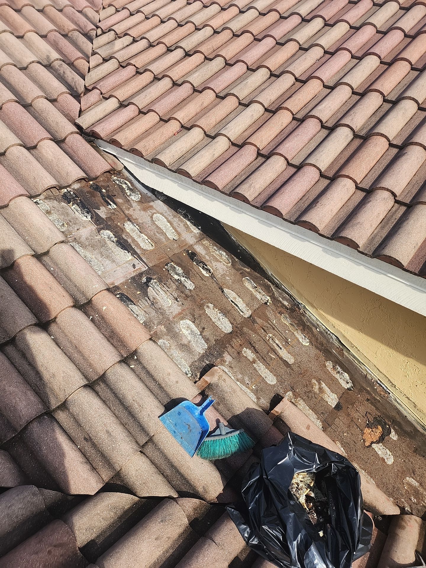 Concrete Tile Roof Repair using Concrete Roof Tile by Aastro Roofing