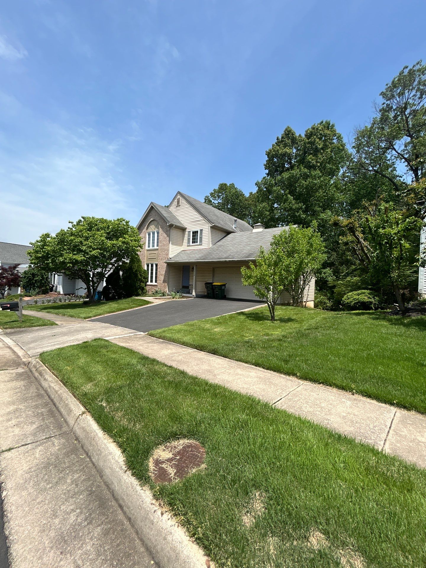 Springfield: Residential Roof Replacement with CertainTeed Landmark PRO in Max Def Georgetown Gray by RM Banning, Inc.
