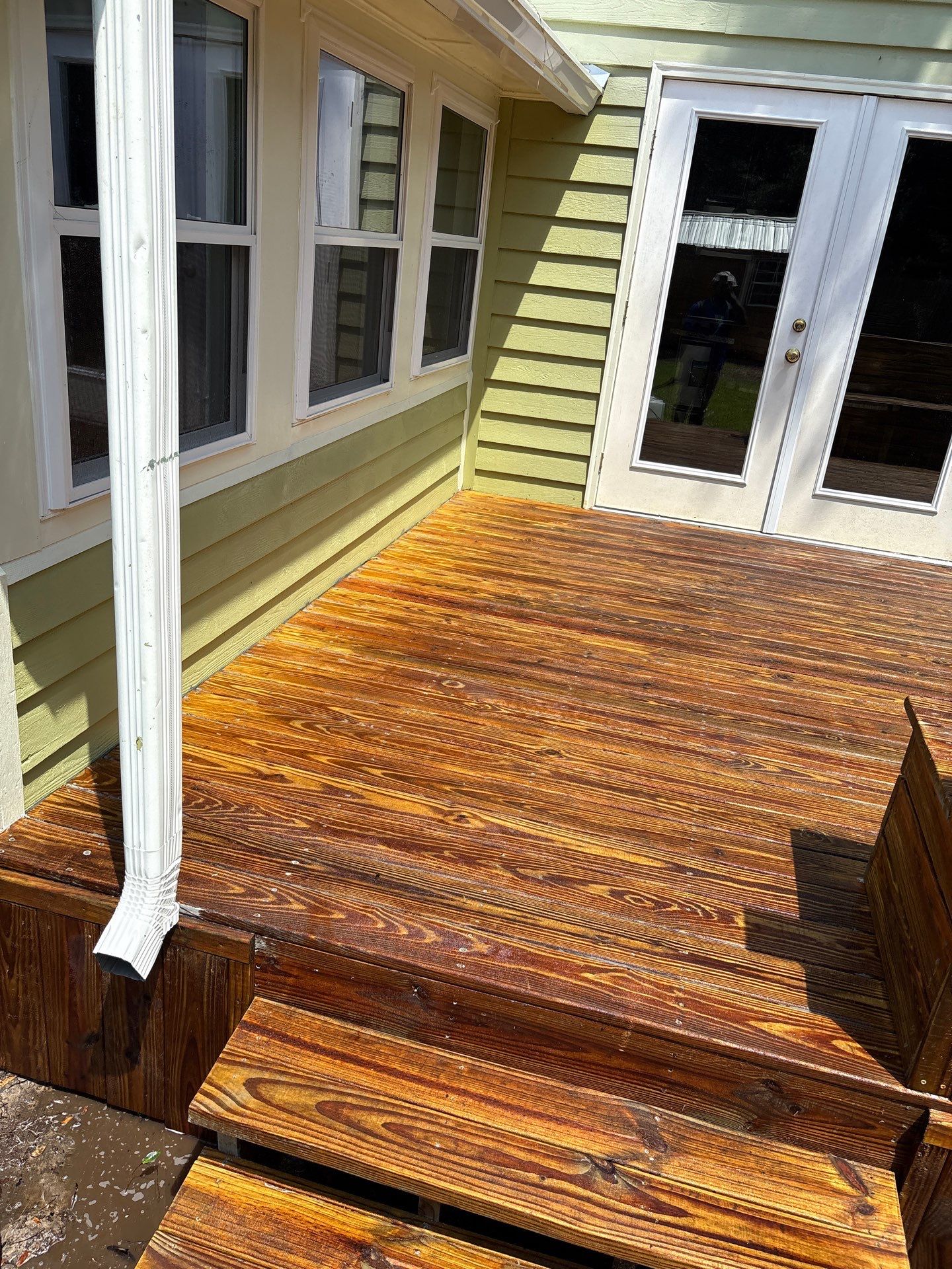 Wood Deck using Wood Sealant by DuraSeal
