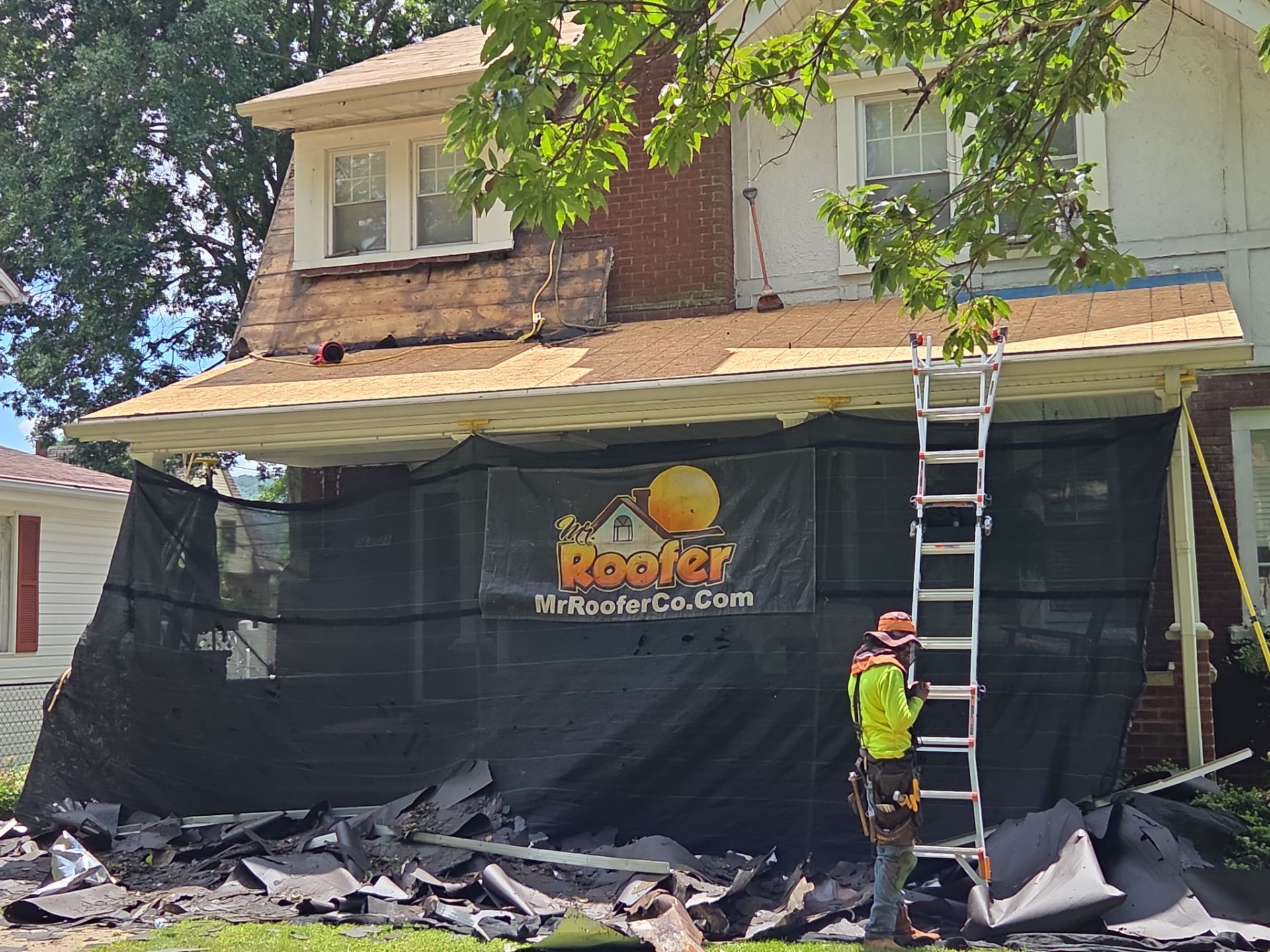 Charleston WV IKO Dynasty Roof Replacement – Premium Asphalt Shingles & Expert Installation by Mr. Roofer