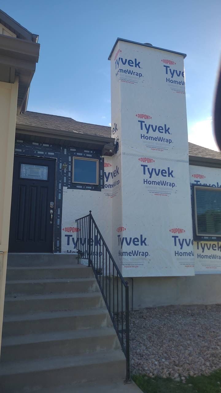 Riverton | Hardie Shingle & B&B Accent | Navajo Beige by Ideal Siding Utah