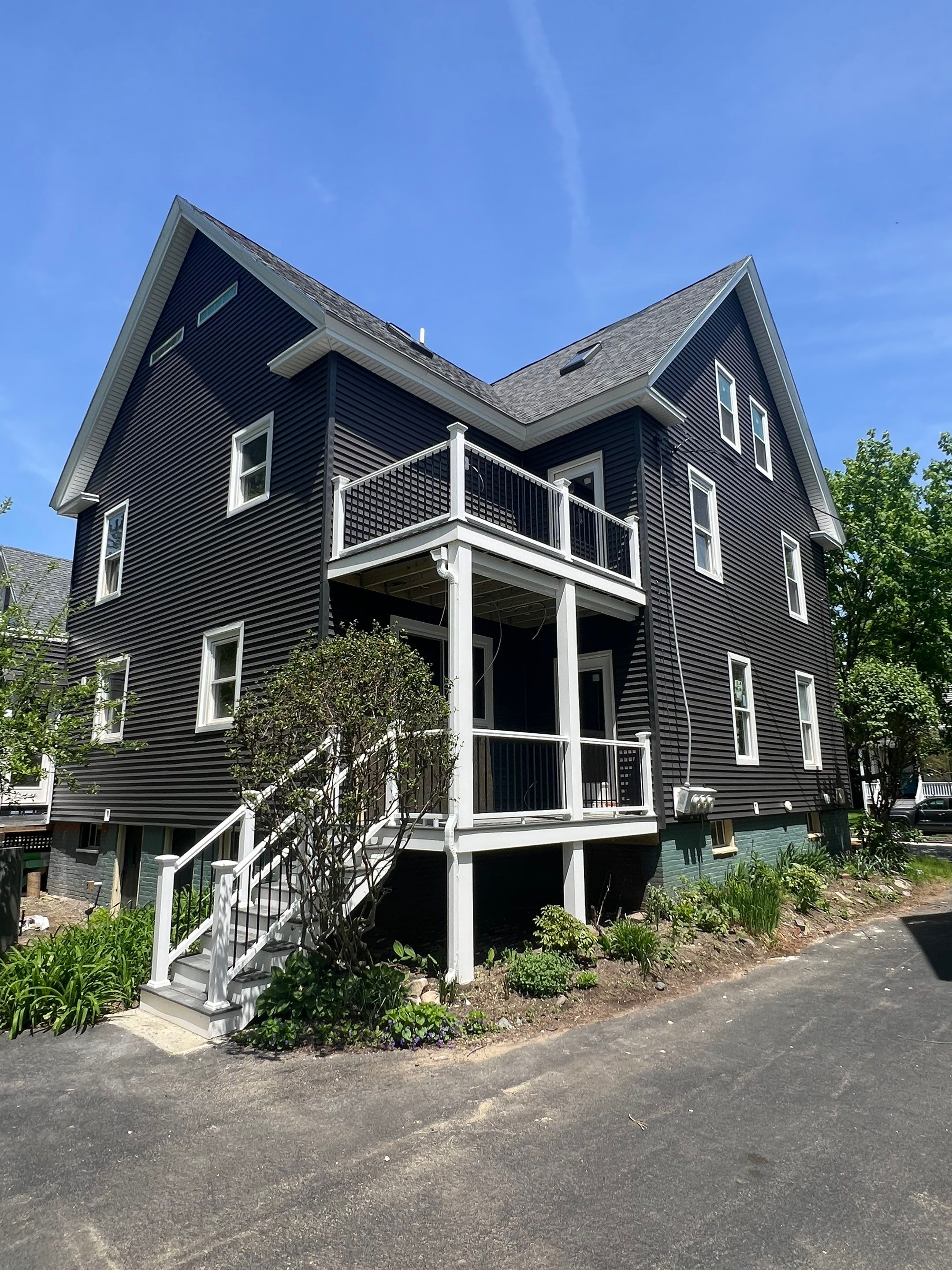 Portsmouth, New Hampshire - Siding Installation by Tall pine roofing