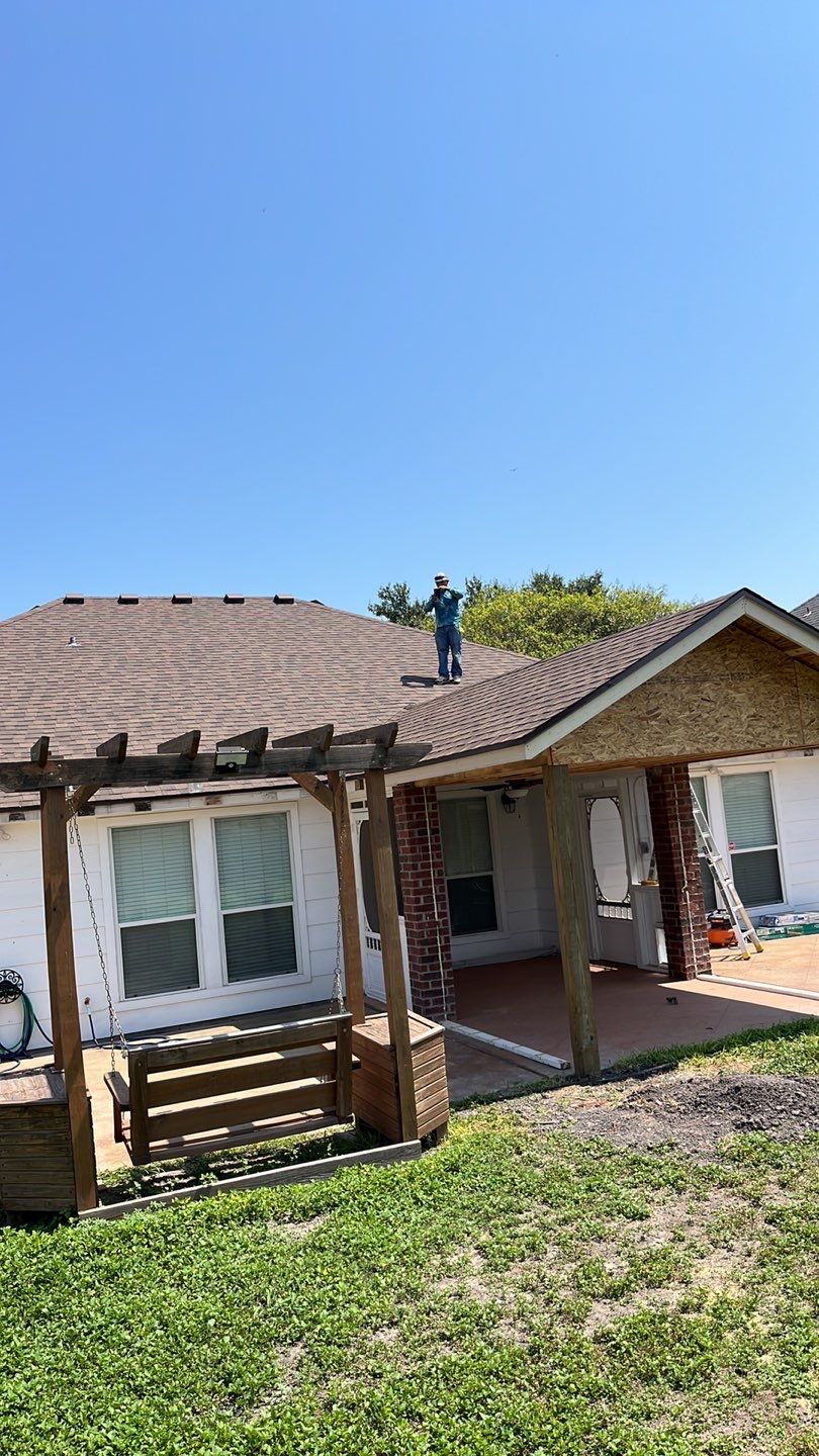 Back Yard Shade by Bayfront Roofing and Construction