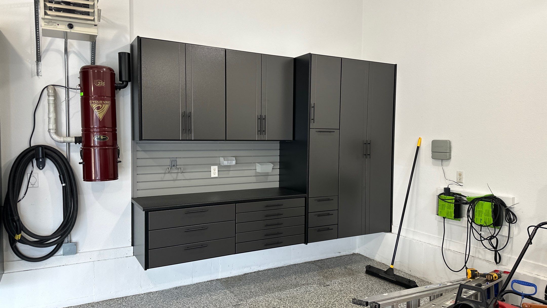 Scott S. got cabinets to complete his garage by Banner Garage