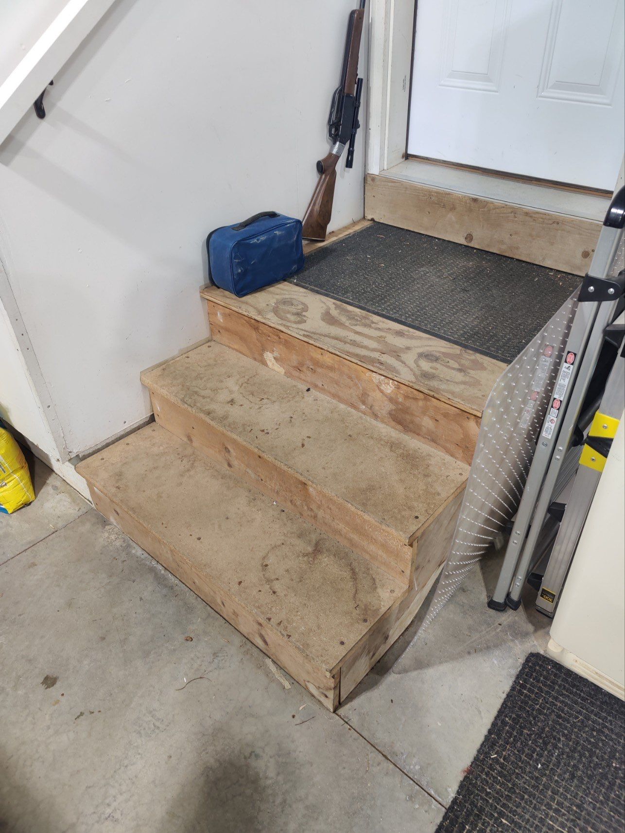 Garage using Silver Creek by Select Painting, Coatings & Garage Cabinets