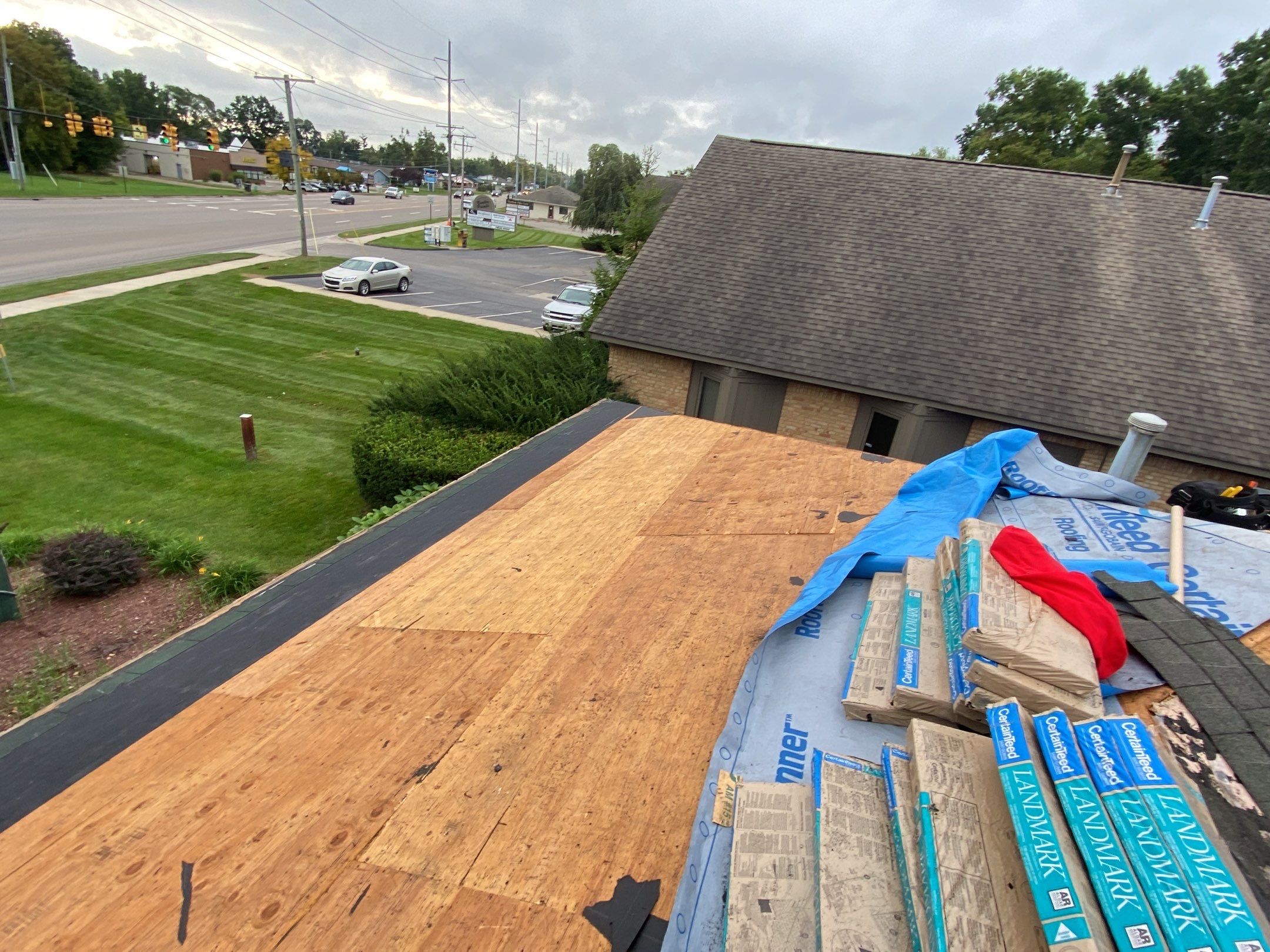 Roof Replacement using CertainTeed Landmark by 180 Contractors