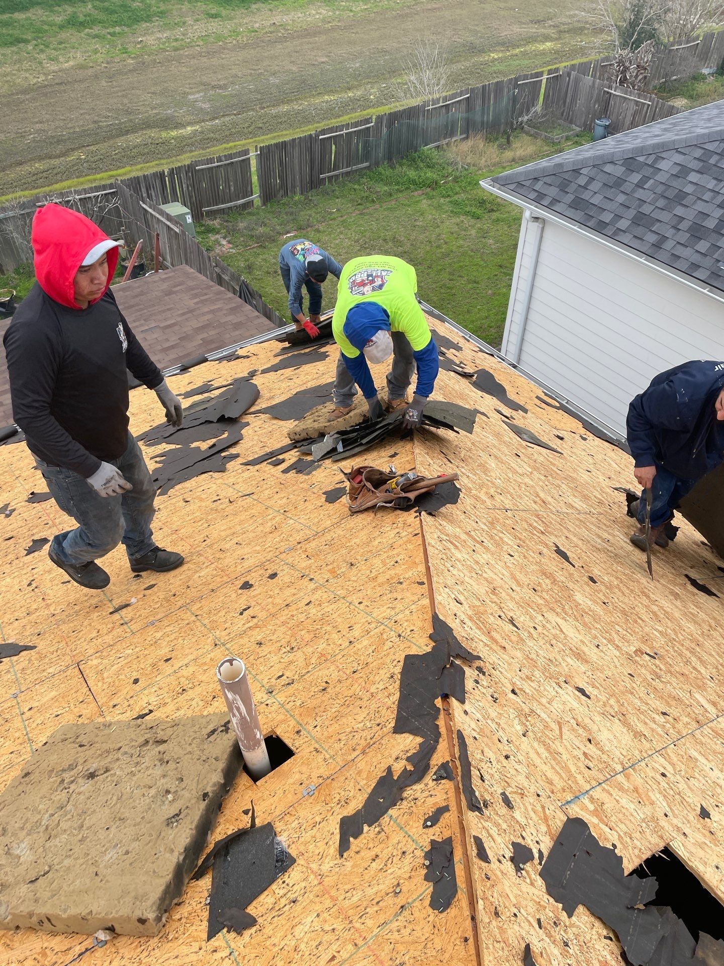 Residential Roofing Installation using Owen's Corning Duration (Lifetime) Shingles by Roof Repair Company