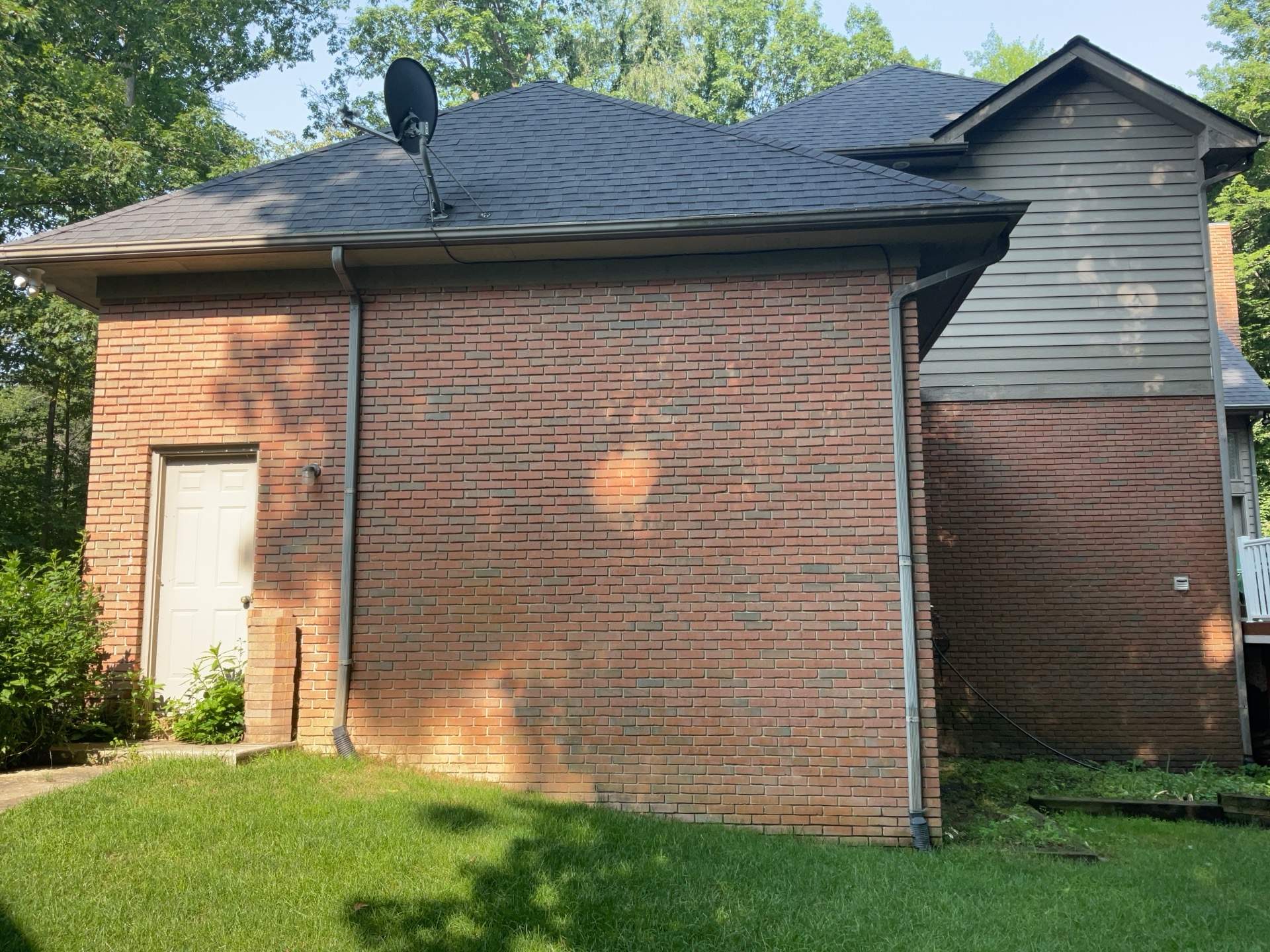 Siding Replacement using Alside S7 Cedar Mill Grain Cape Cod Grey by 180 Contractors