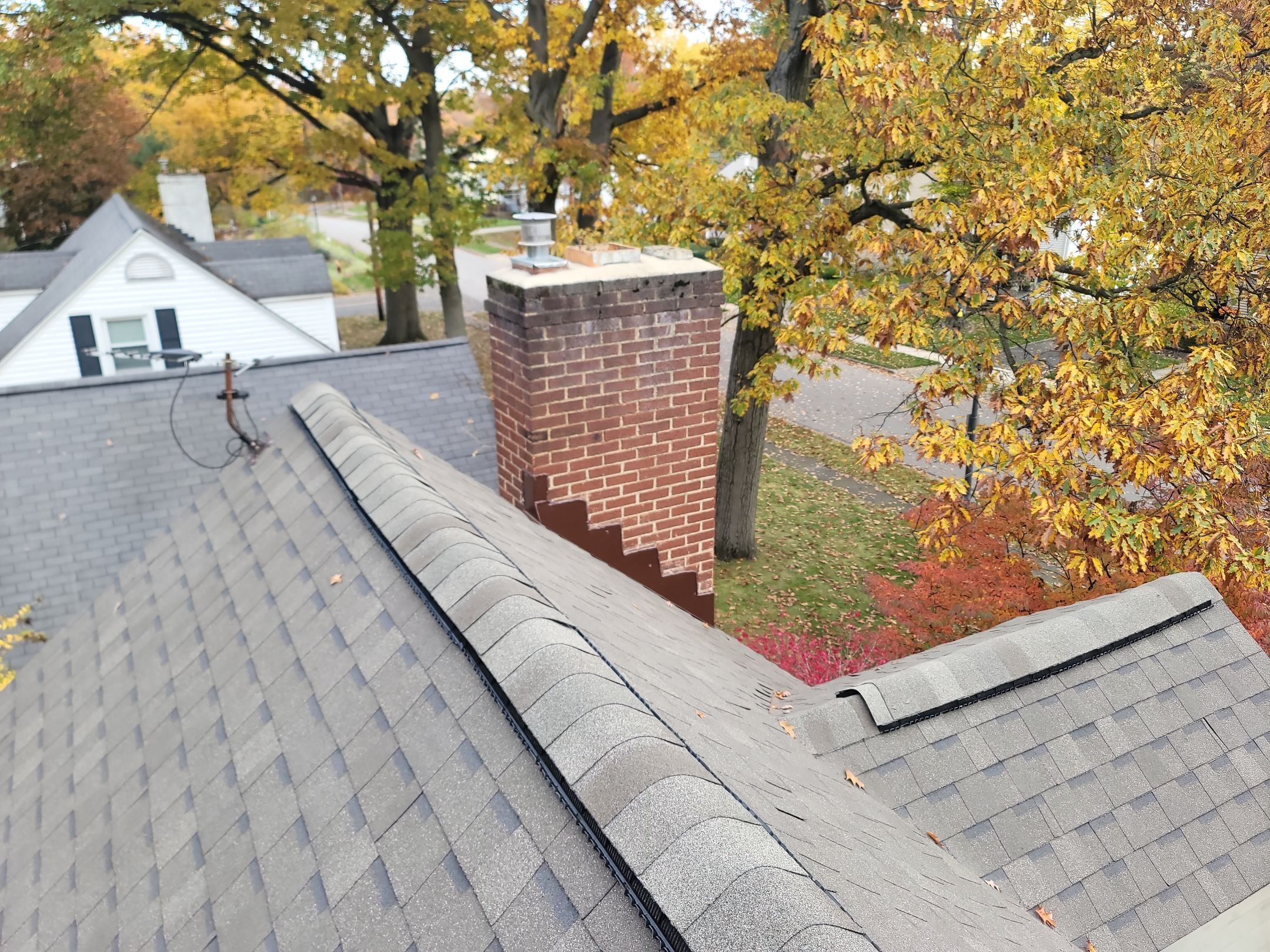Atlas Pinnacle, Color: Weathered Wood, Drip Edge: Color: Royal Brown by Eagle Eye Roofing