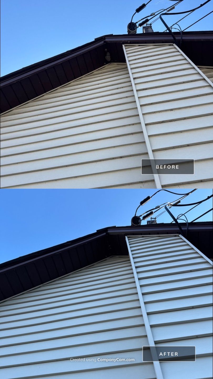 Commercial Building Wash Island Lake 176 & Roberts Rd by Simmons Power & Soft Washing