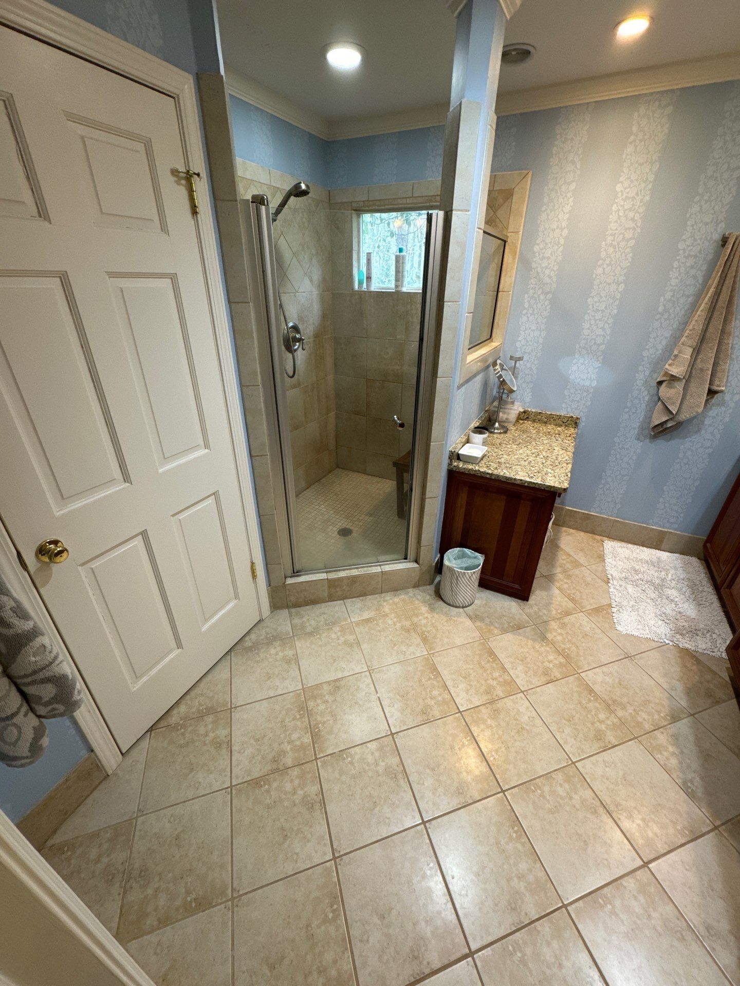 Master bathroom renovation by Prudencio