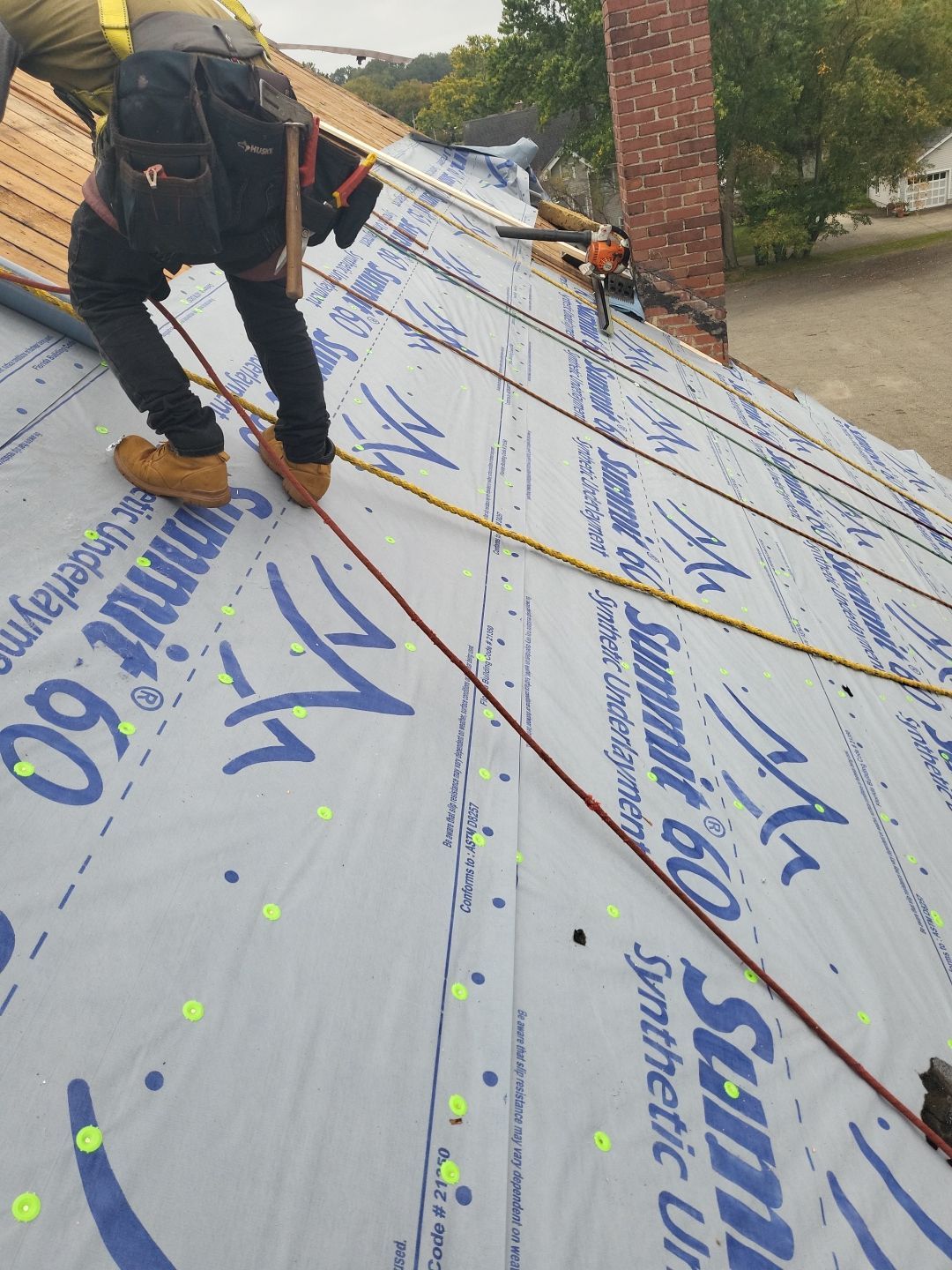Atlas Pinnacle, Color, Black Pristine, Drip Edge, Color, Birch White by Eagle Eye Roofing
