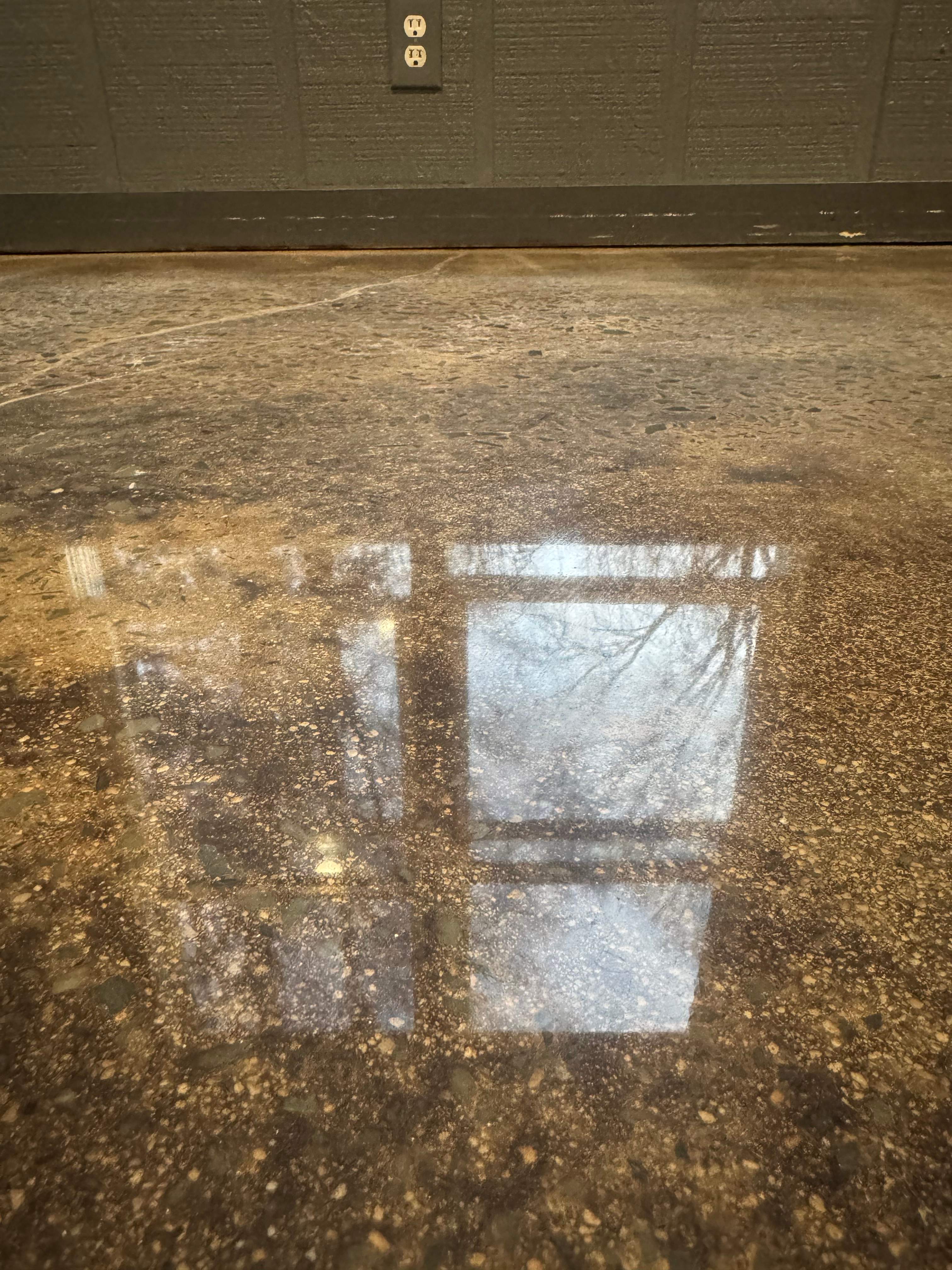 Acid Stain Polished floor to 3500grit by Endure Concrete Coatings