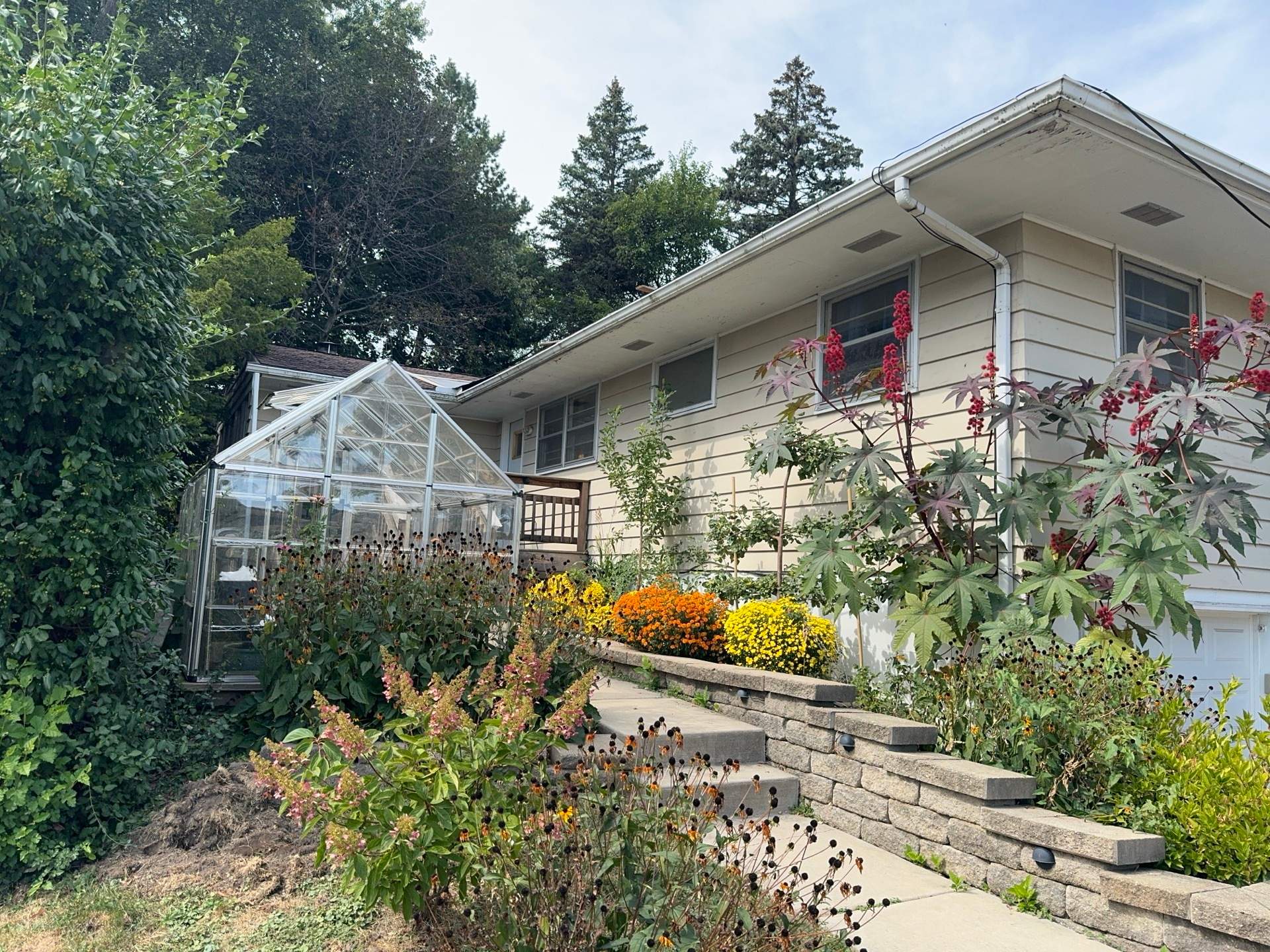 D.Y.: Roof by AFC Exteriors