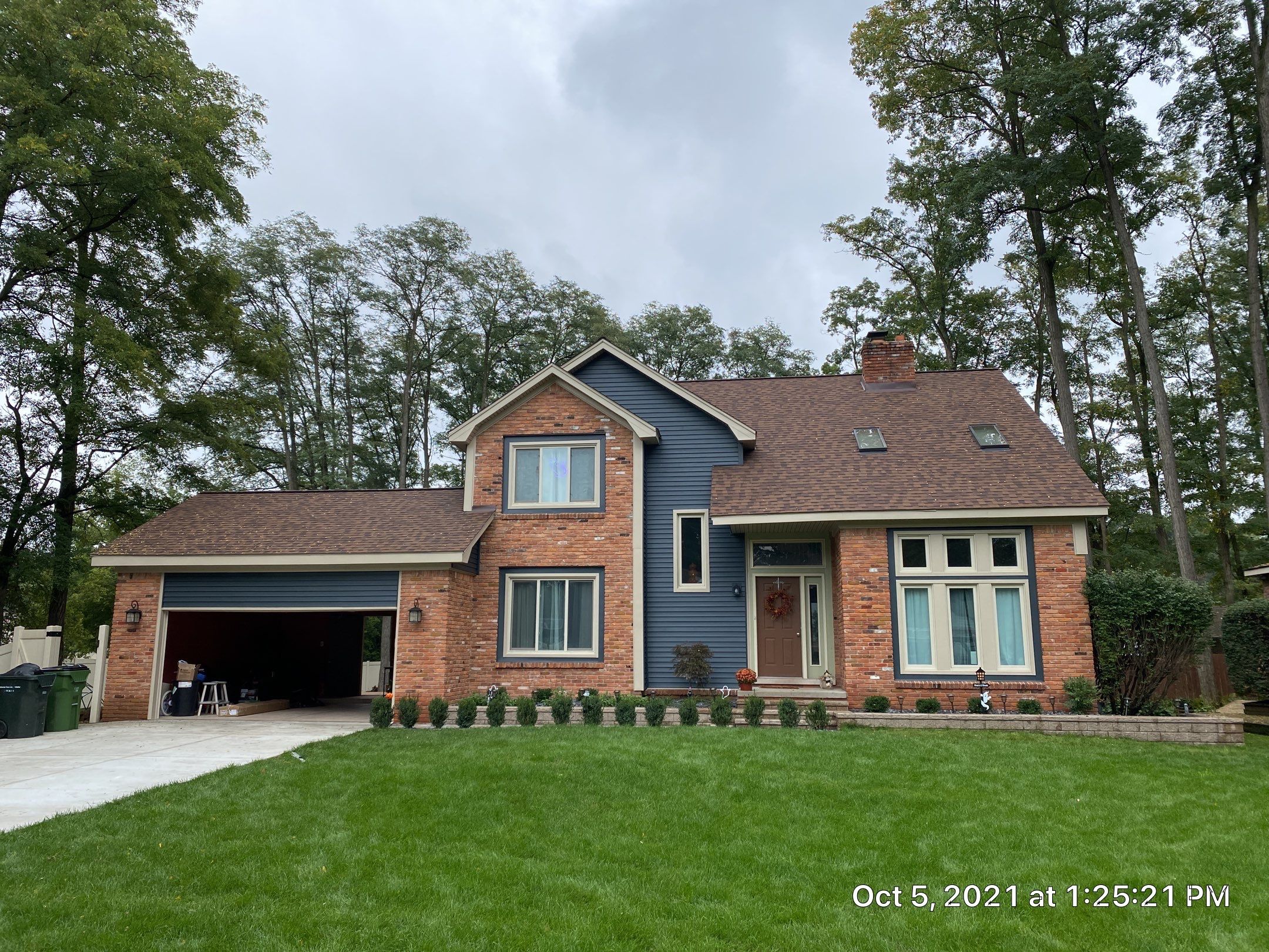 Siding Replacement using CertainTeed Restoration Classic D5 by 180 Contractors