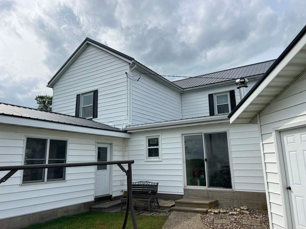 Exterior Flaking Siding - Overhaul by Grandview Painting