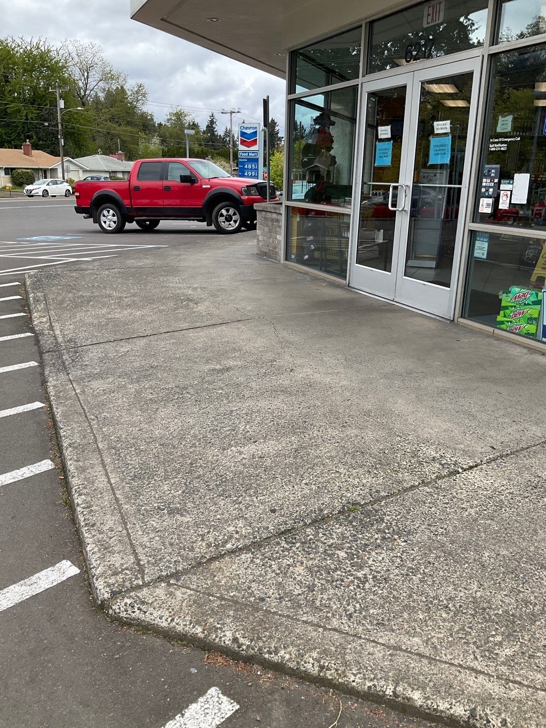 Store wash using Soft wash solution by Willamette Outdoor Wash LLC
