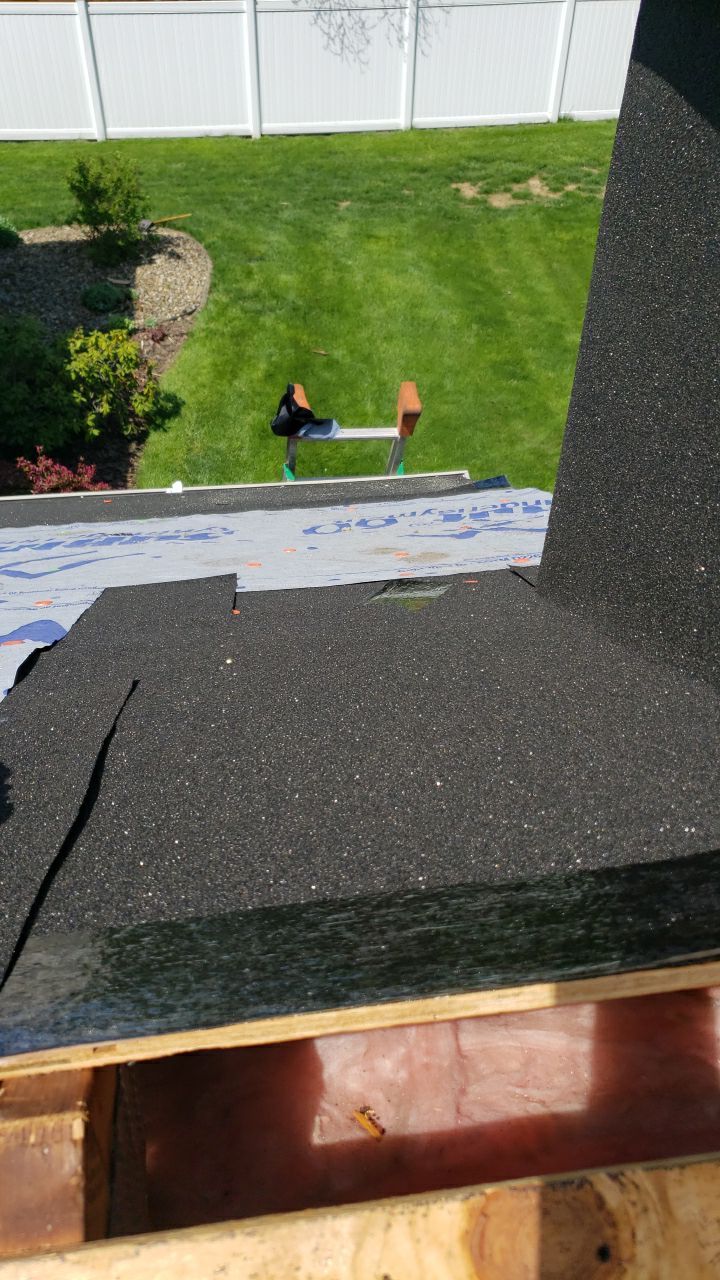 Brand: Atlas Pinnacle Color: Pristine Scotchgard Weathered Shadow Drip: Musket Brown by Eagle Eye Roofing