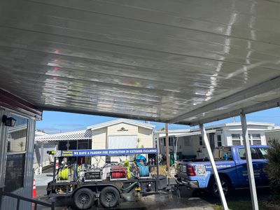 Mobile Home Wash in the Palmetto Mobile Home Club