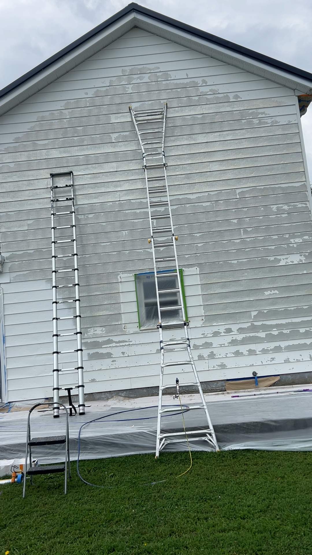 Exterior Flaking Siding - Overhaul by Grandview Painting