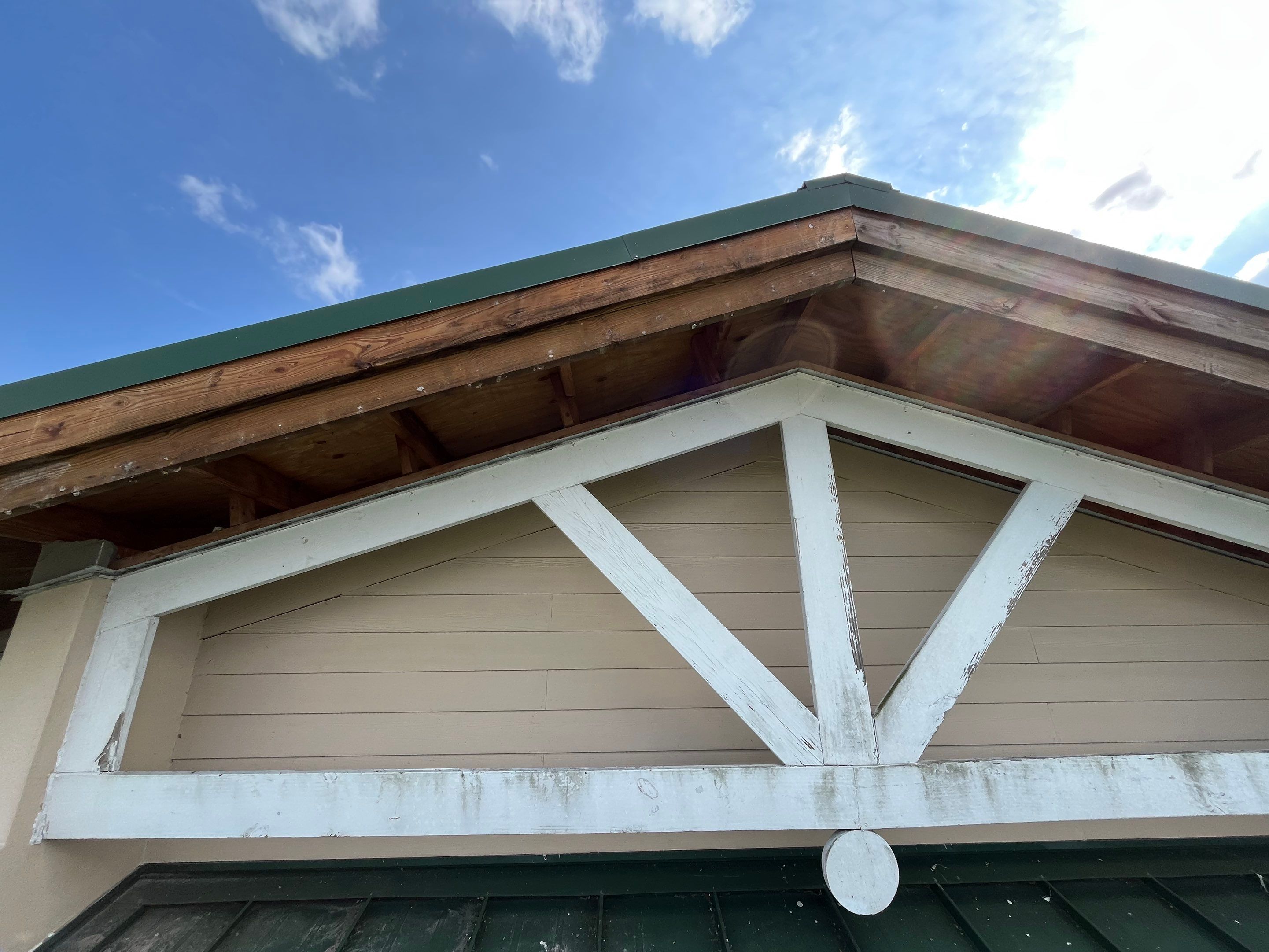 Soffit and Fascia Repair in Sarasota FL by Gutter Professors