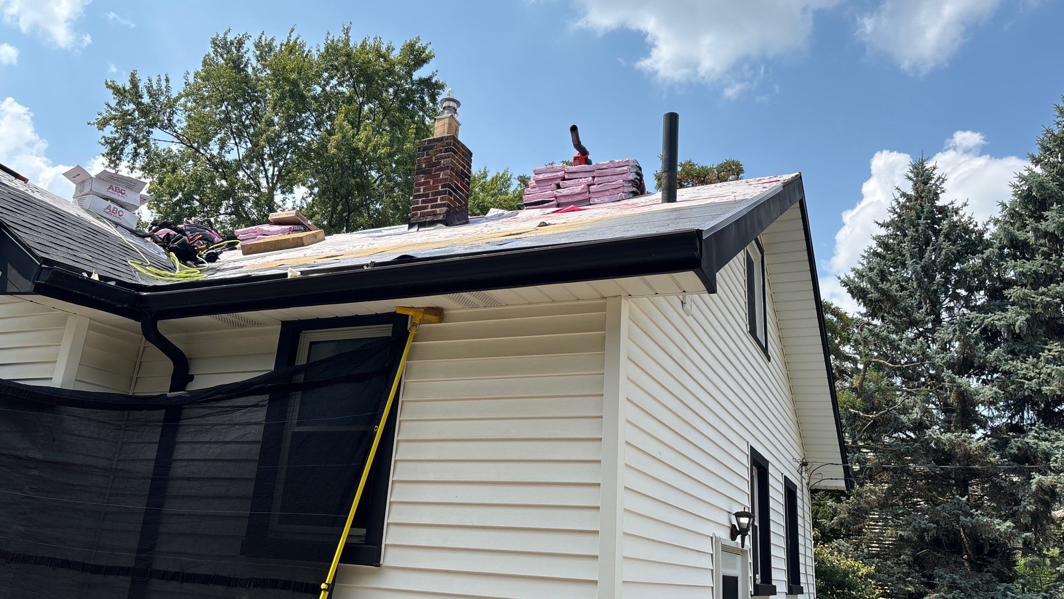 Roof Replacement using Owens Corning Onyx Black by 180 Contractors