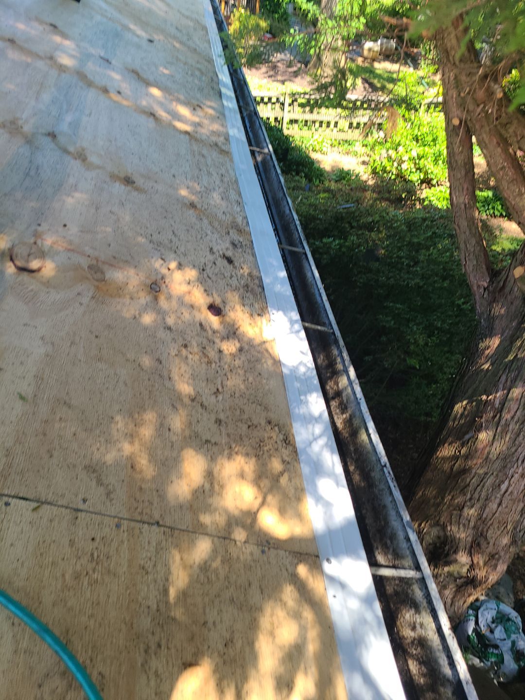 Burke: CertainTeed Landmark Designer Shingles in Moire Black by RM Banning, Inc.