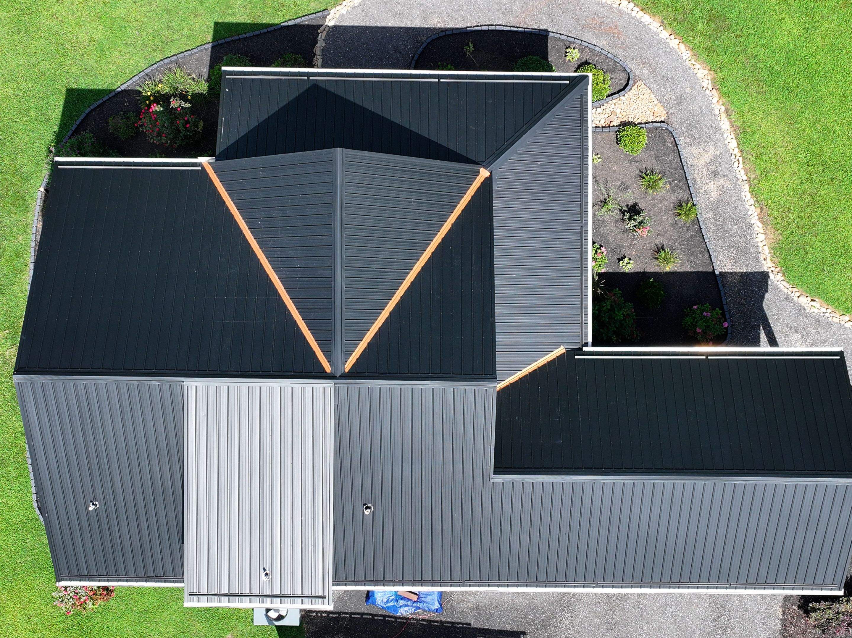 Kiser Residence by Omnia Roofing
