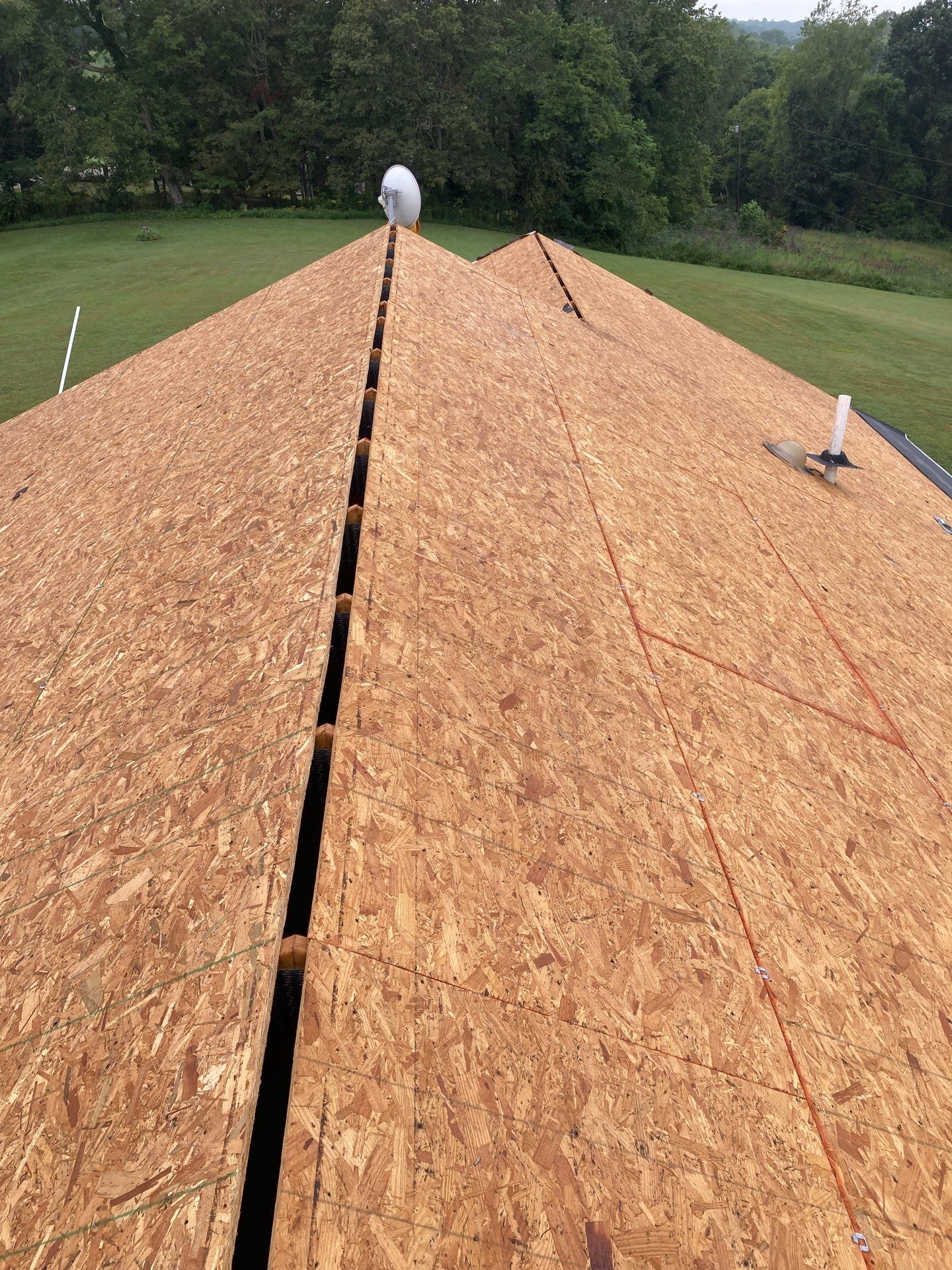 Residential Roofing Installation using GAF Timberline HDZ Charcoal by Rainstoppers Roofing