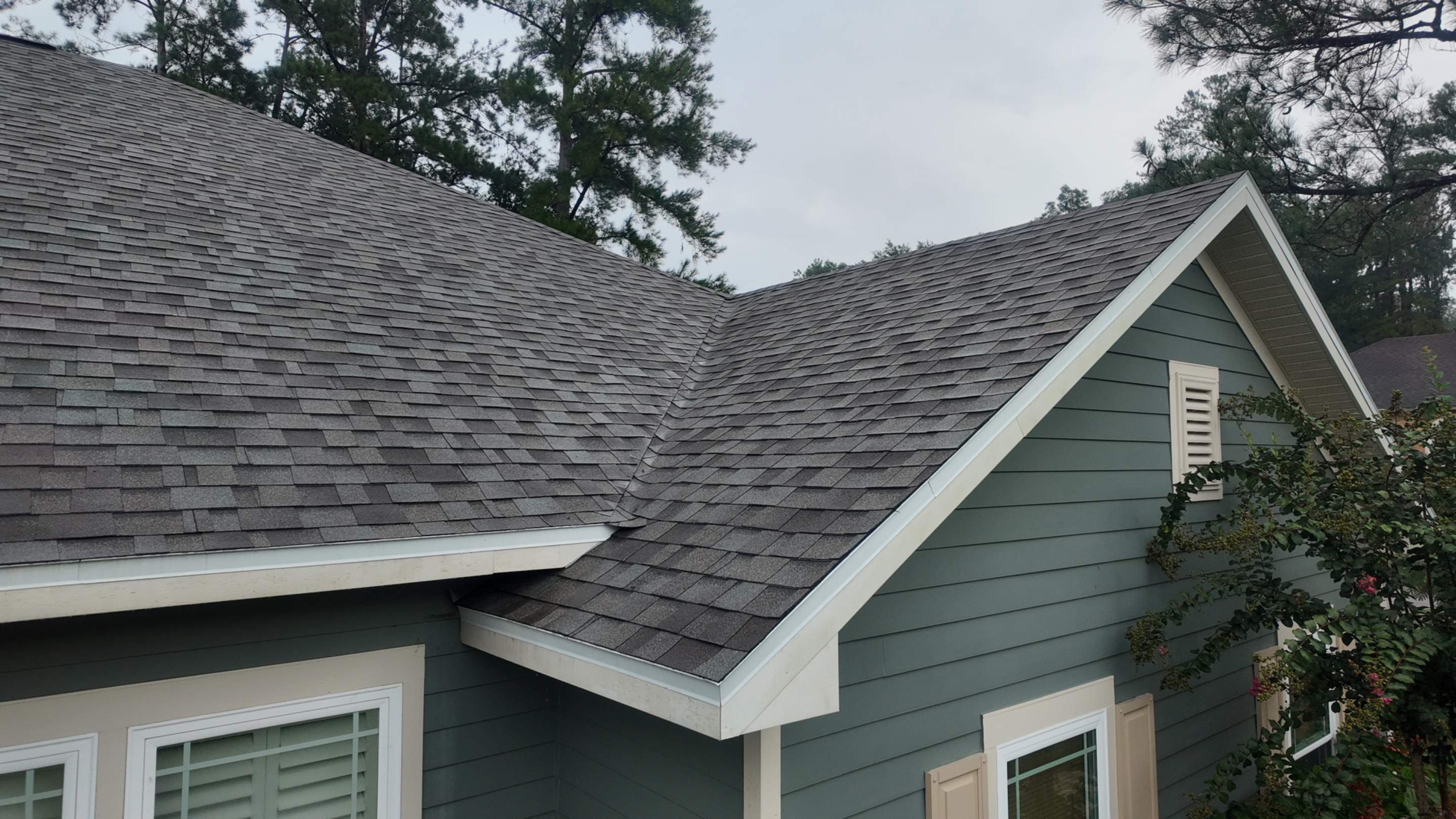 New Driftwood Shingle Roof n Gainesville, FL by Brehm Roofing