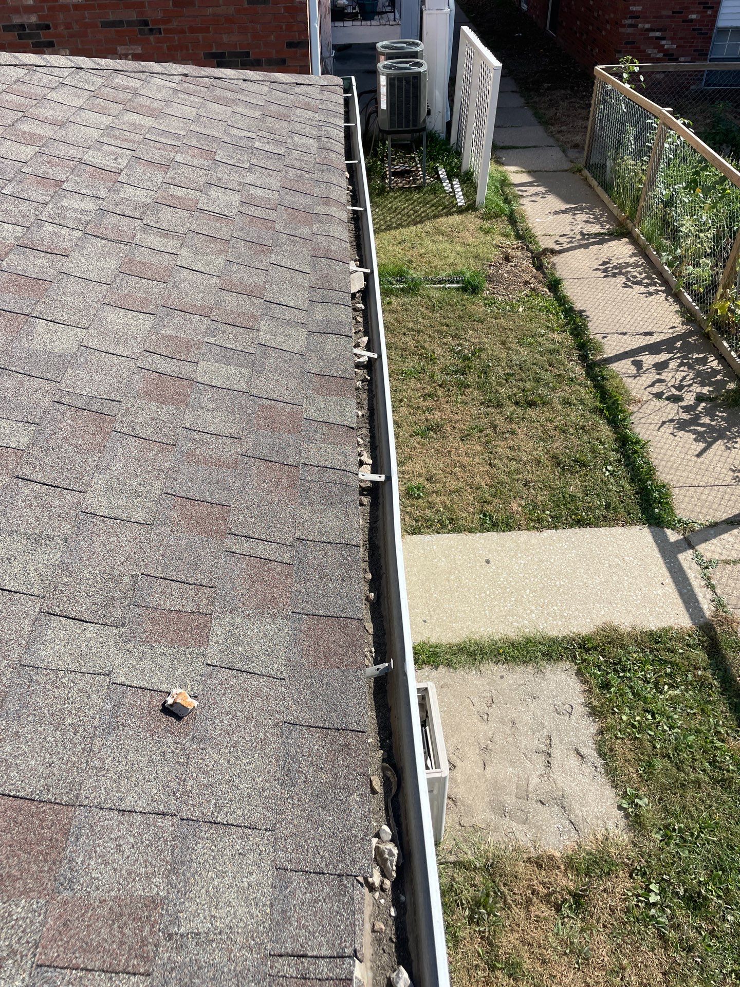 HOA gutter cleaning before photo