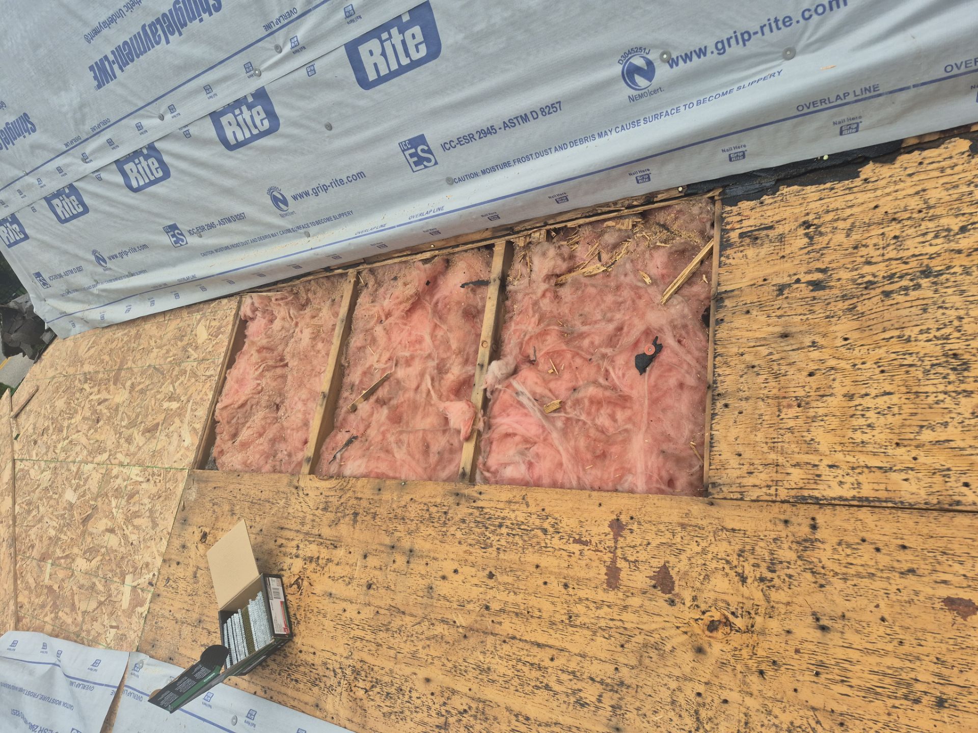 Unique Single Roof Replacement in Charleston WV – IKO Dynasty High-Performance Shingles by Mr. Roofer