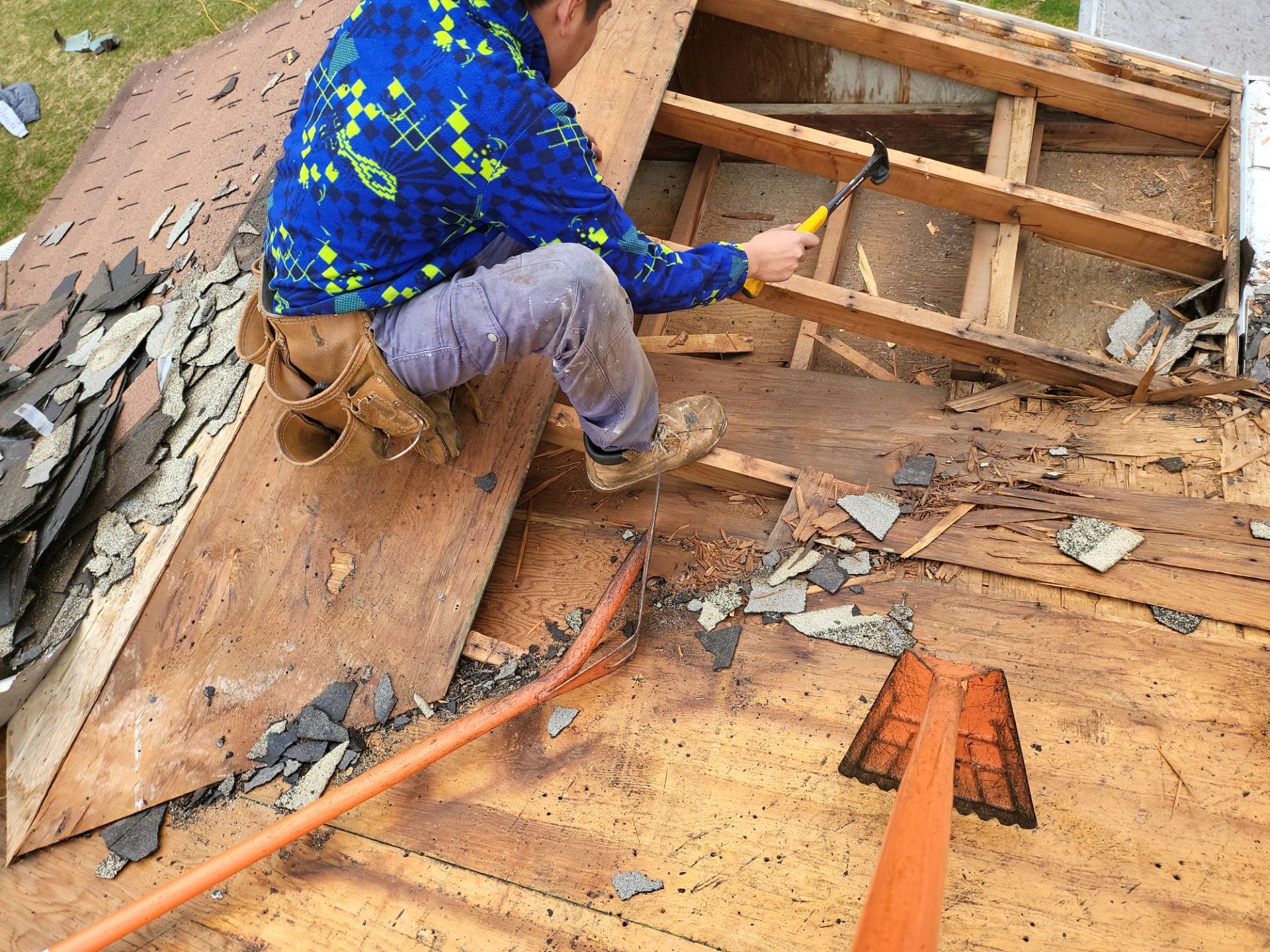 Residential Roofing Installation using Owens Corning TruDefinition Duration Designer - Black Sable by A Plus Exterior